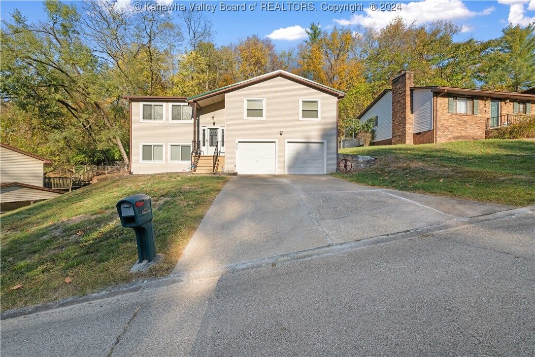 Property Photo:  827 Valley Drive  WV 25064 