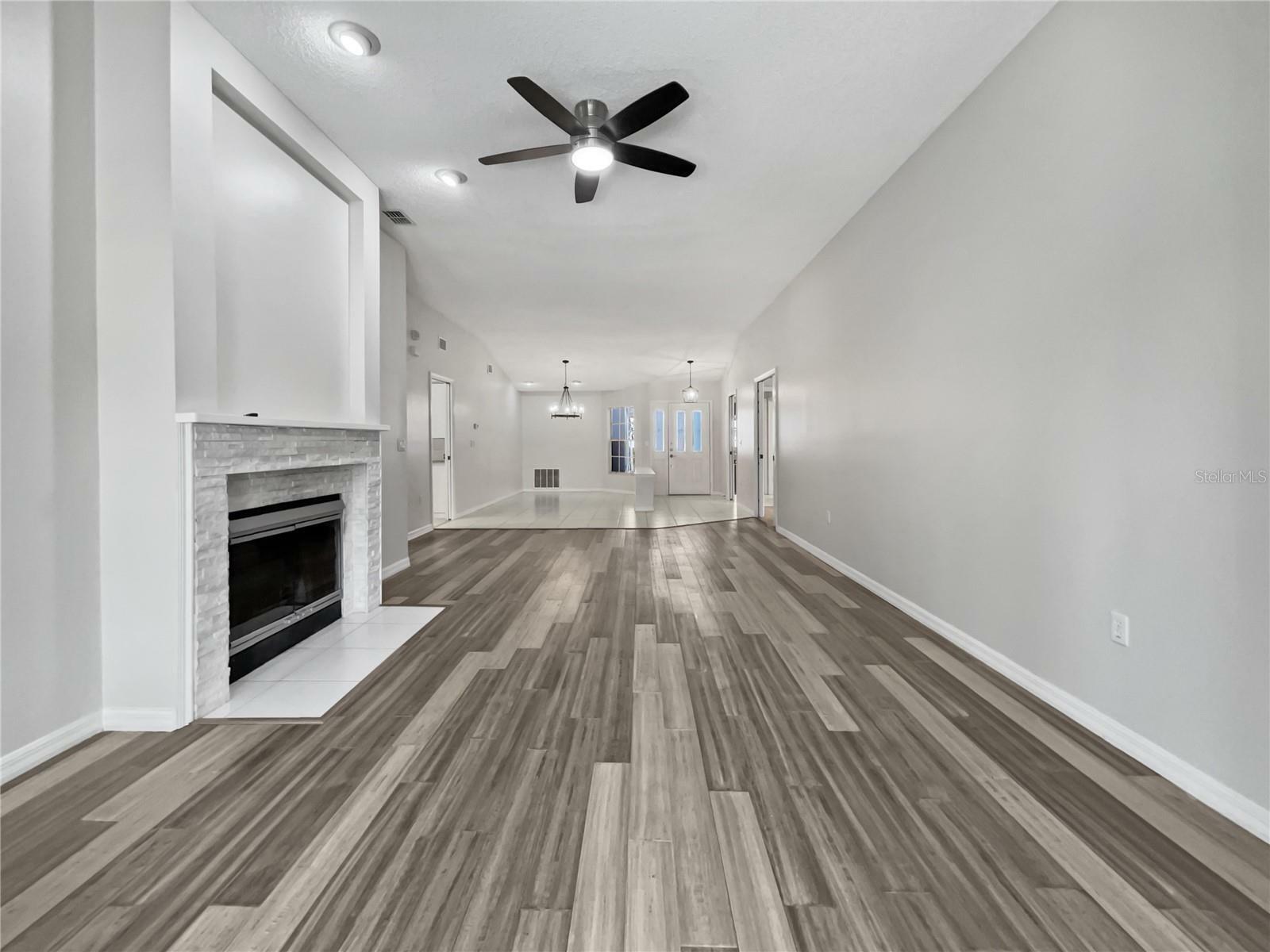 Property Photo:  7526 Fairlinks Court  FL 34243 