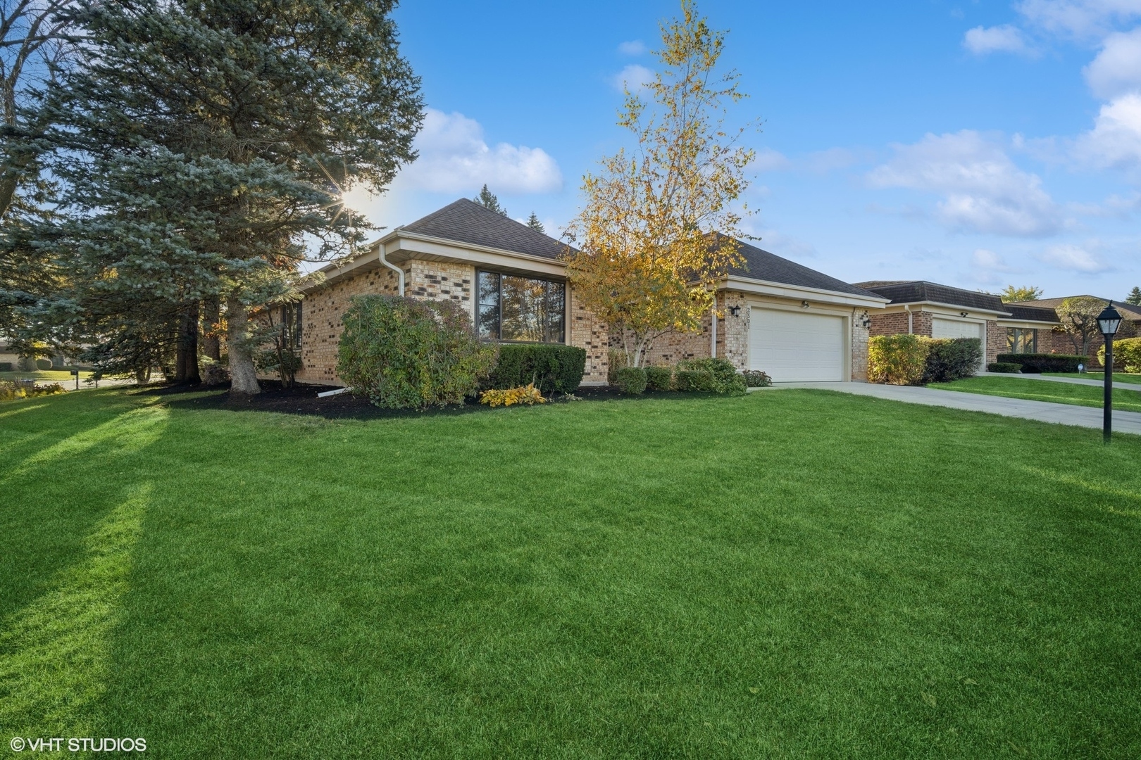 Property Photo:  2501 Burgundy Lane  IL 60062 