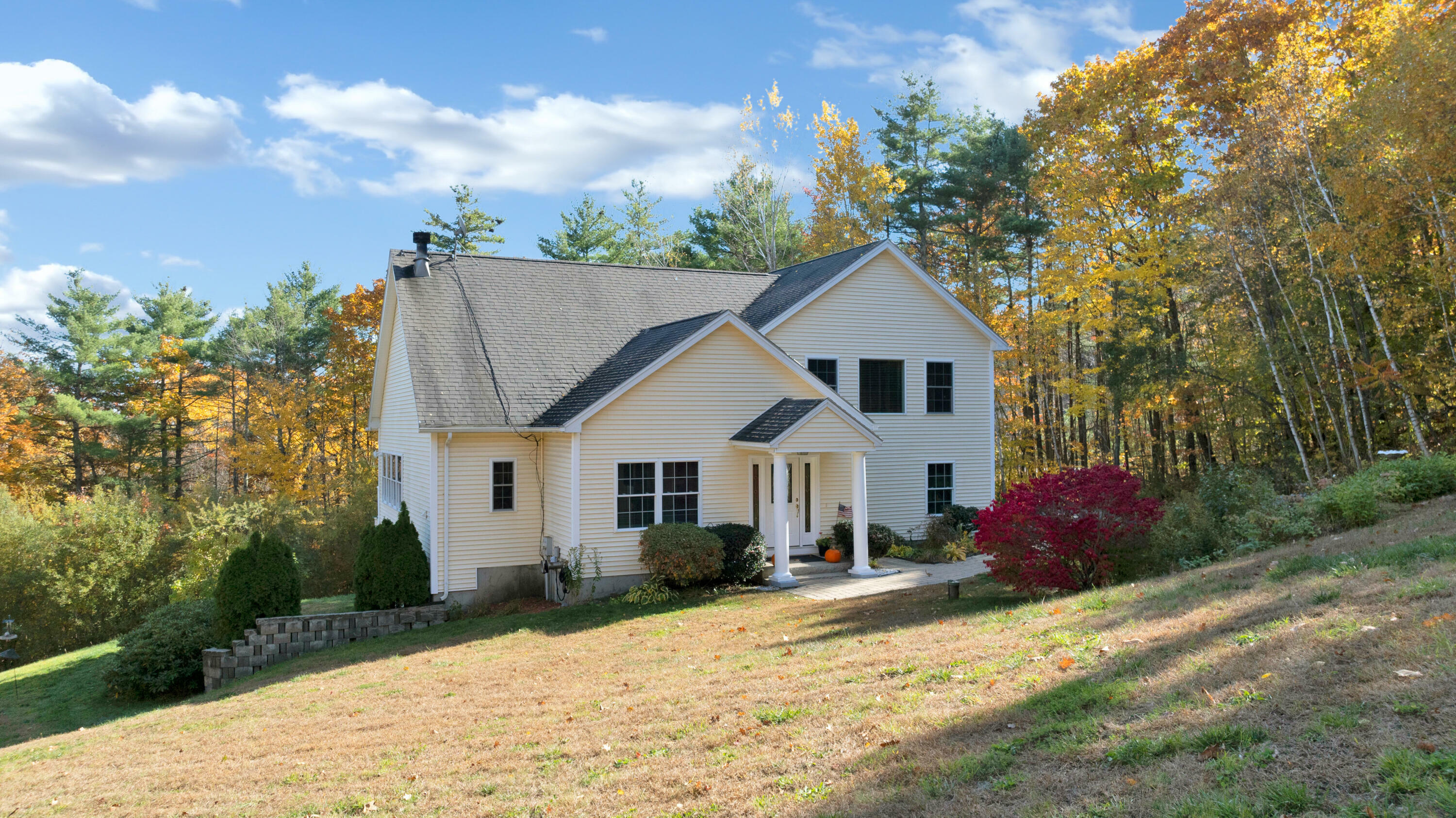 Property Photo:  3 Bedford Falls Way  ME 04105 