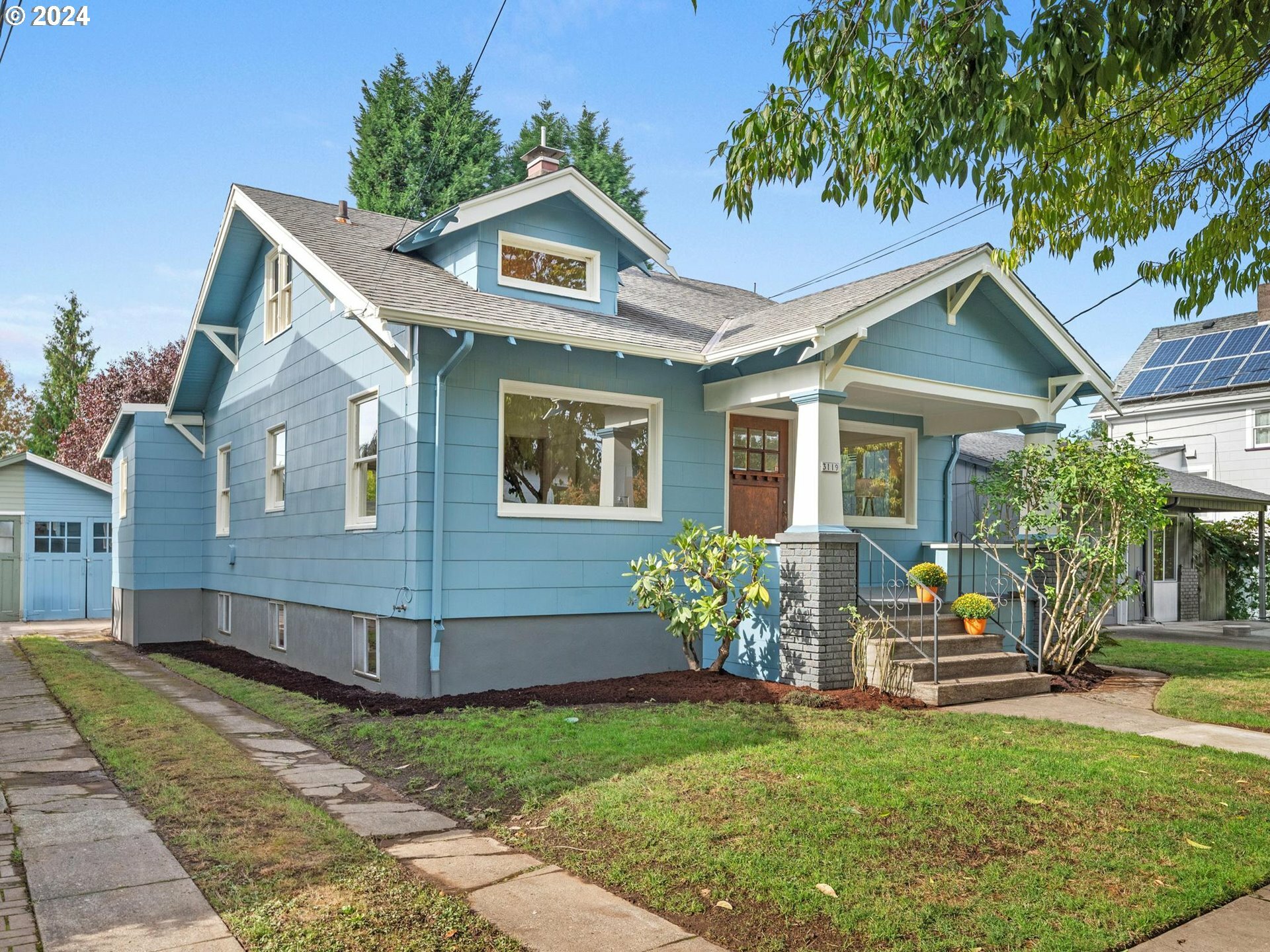 Property Photo:  3119 SE 23rd Ave  OR 97202 