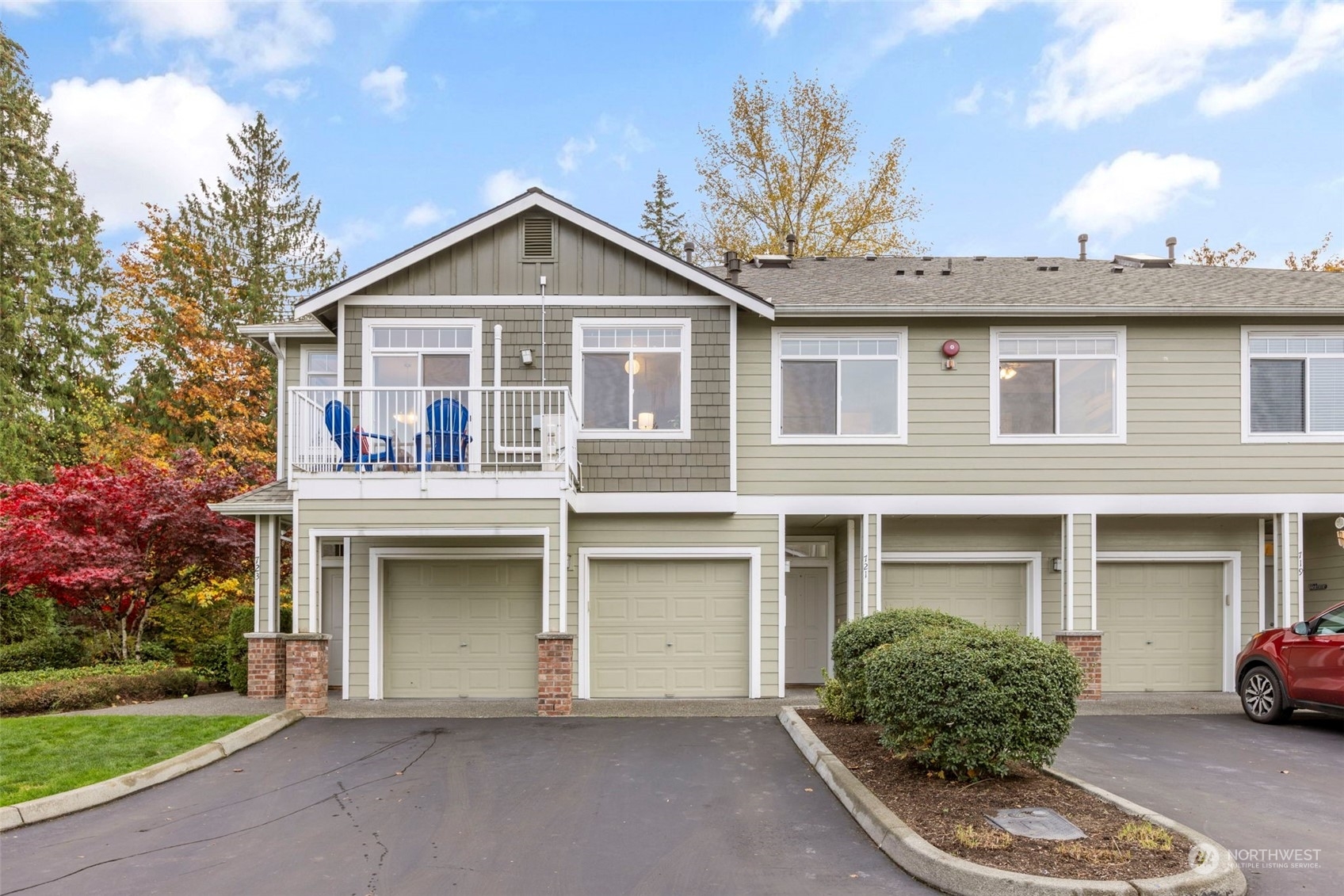 Property Photo: 721 241st Lane SE WA 98074