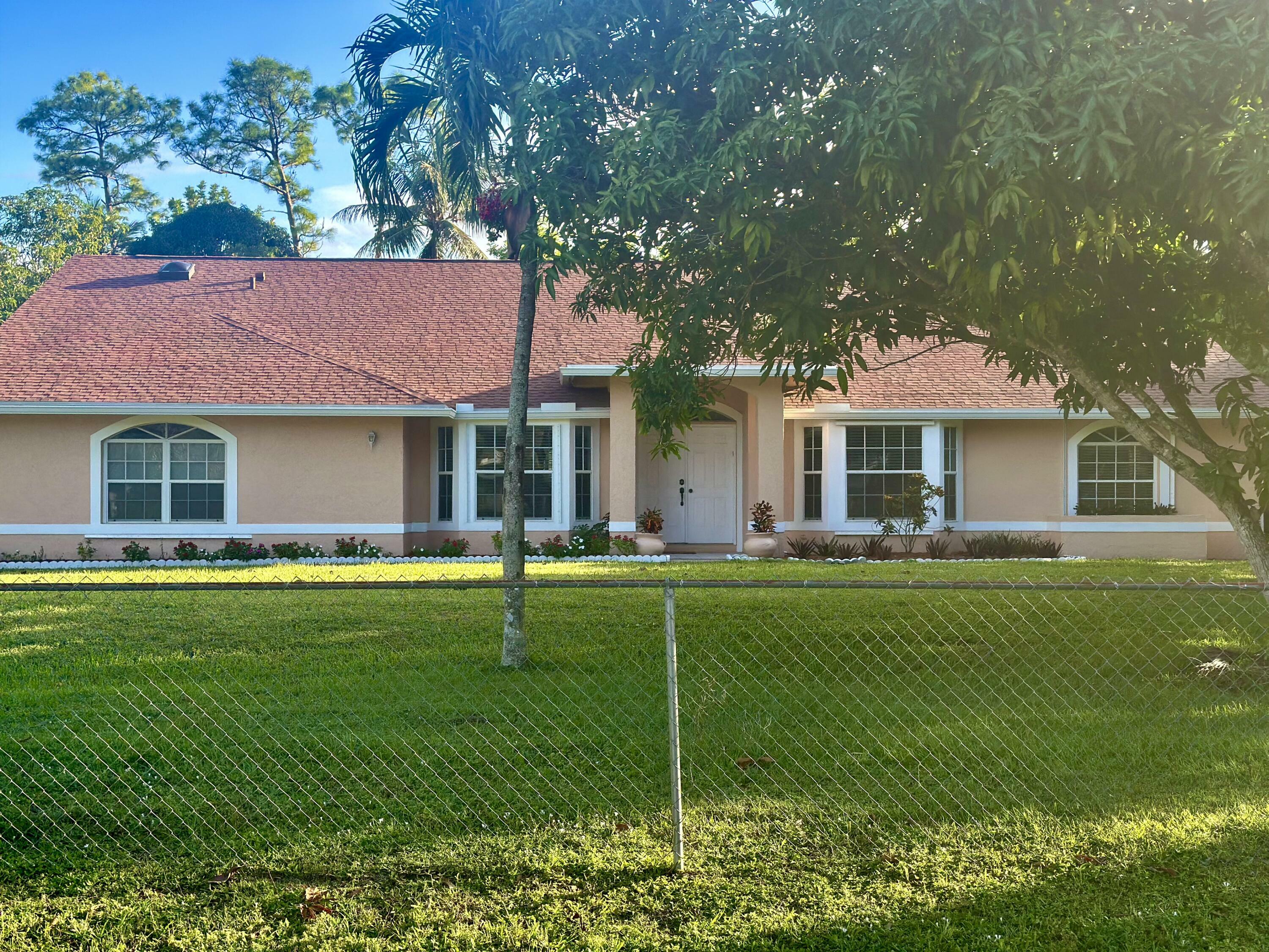 Property Photo:  15728 86th Road N  FL 33470 