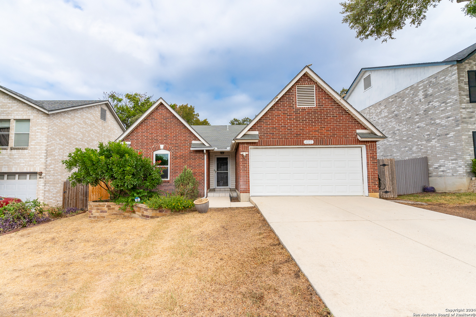 Property Photo:  4851 Encanto Creek Dr  TX 78247 