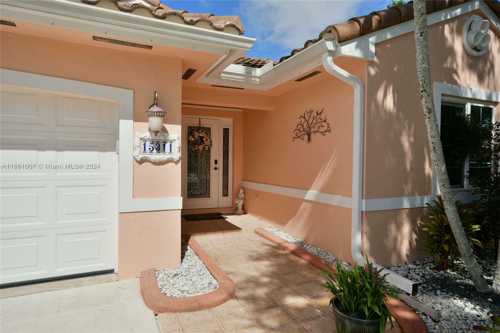 Property Photo:  15311 SW 51st St  FL 33027 