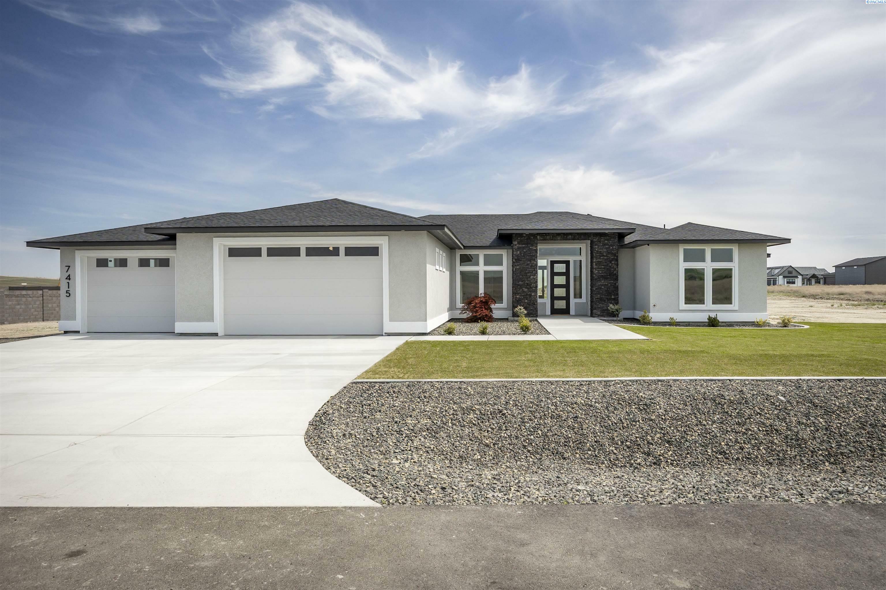 Property Photo:  7415 Haystack Street  WA 99338 