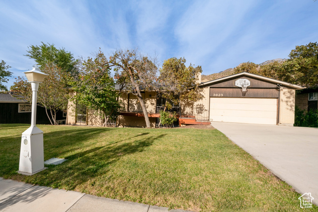 Property Photo:  3625 E Macintosh Ln  UT 84121 