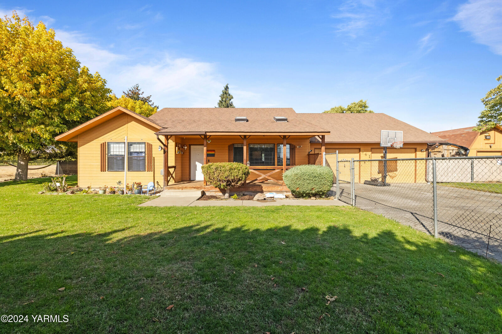 Property Photo:  341 Jones Rd  WA 98951 