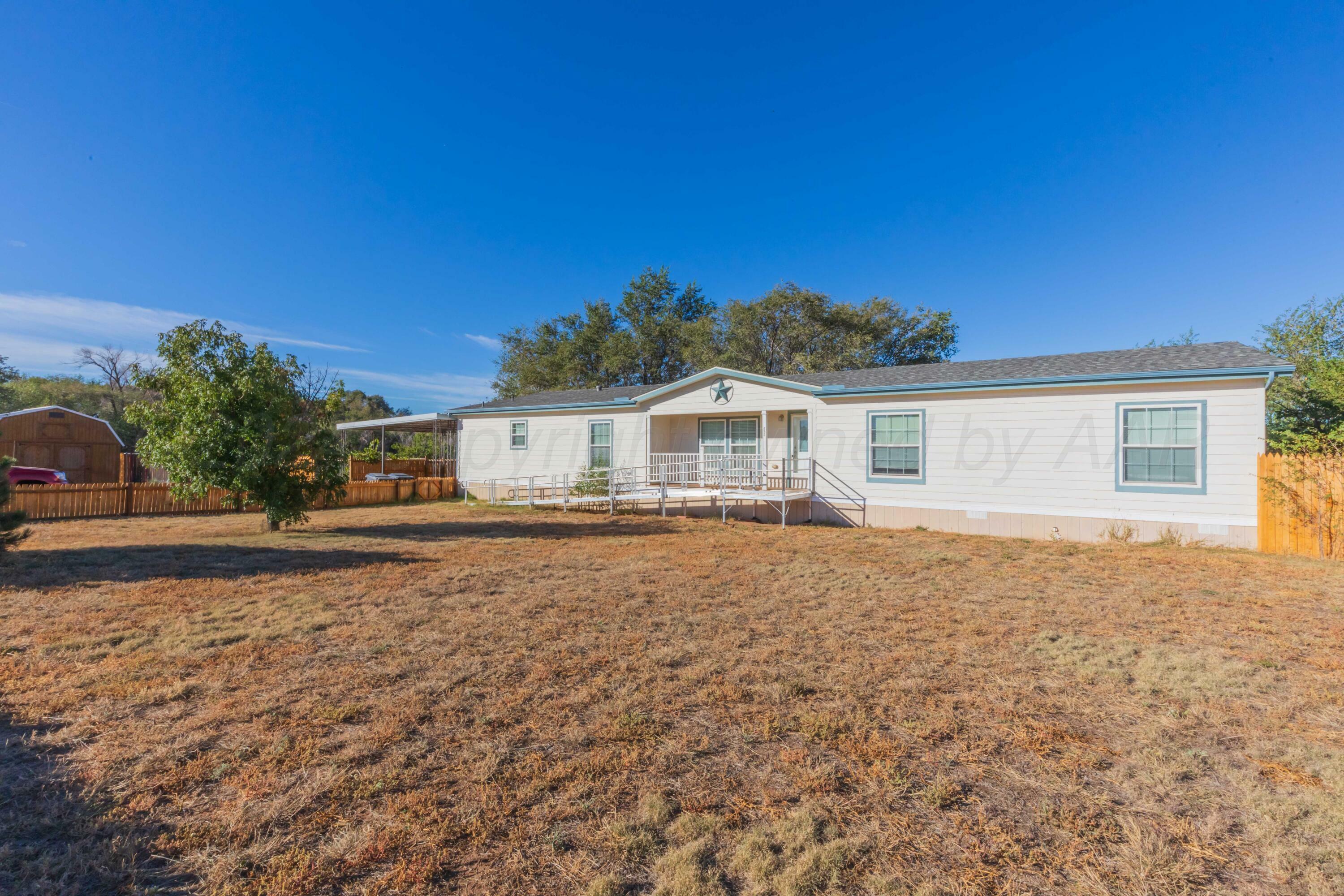 Property Photo:  564 E Hastings Avenue  TX 79108-5241 