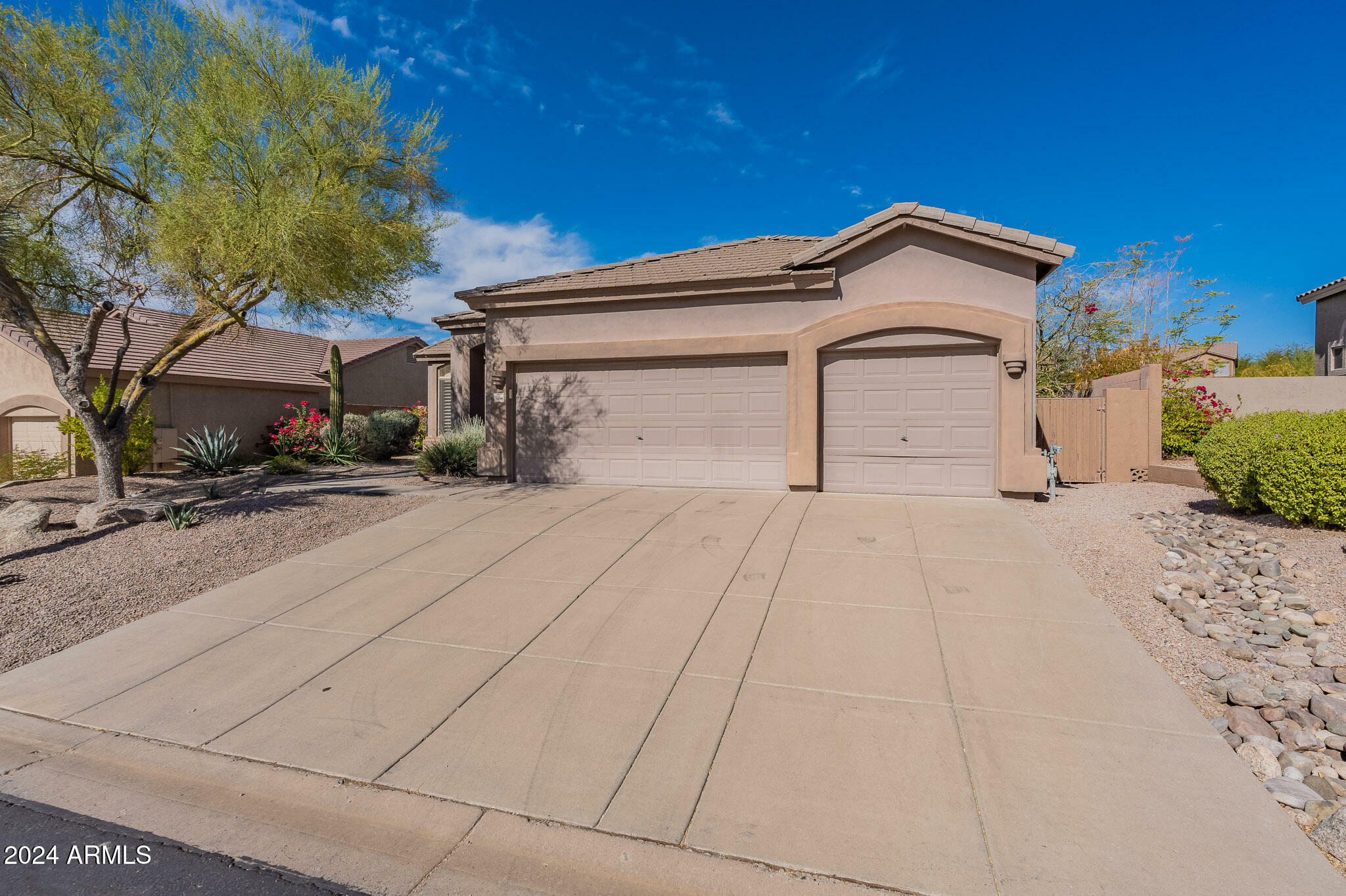 Property Photo:  3464 N Stone Gully --  AZ 85207 