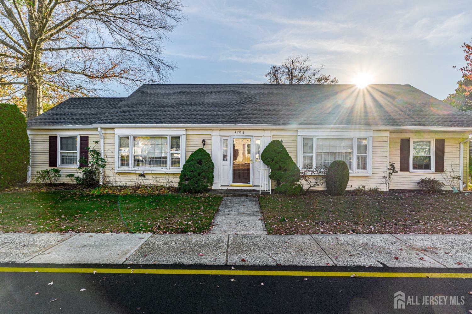 Property Photo:  470 Newport Way B  NJ 08831 