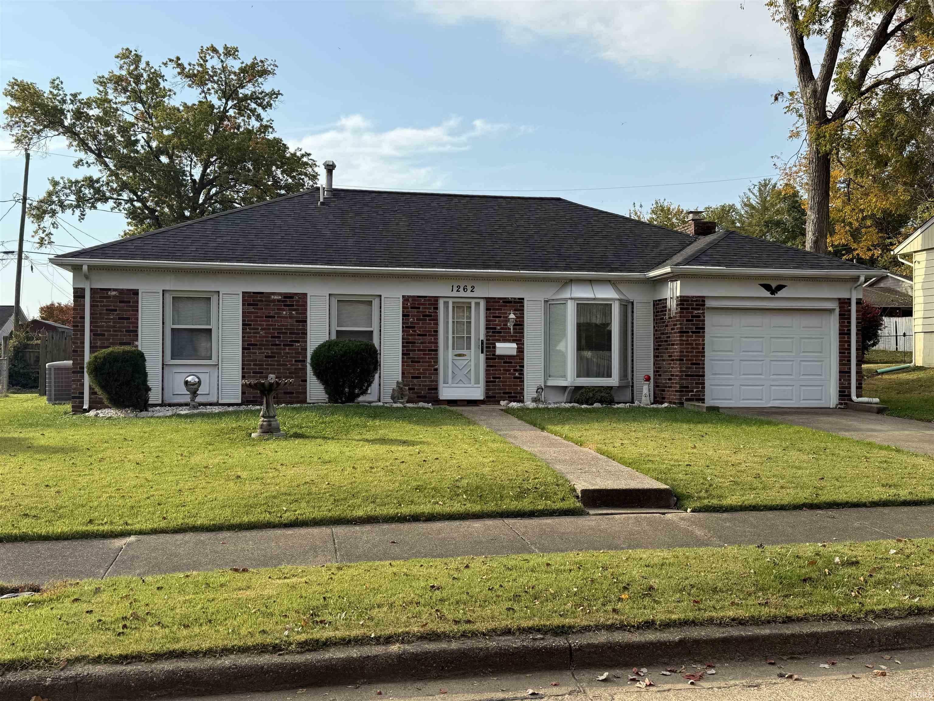 1262 Woodbine Lane  Evansville IN 47710 photo