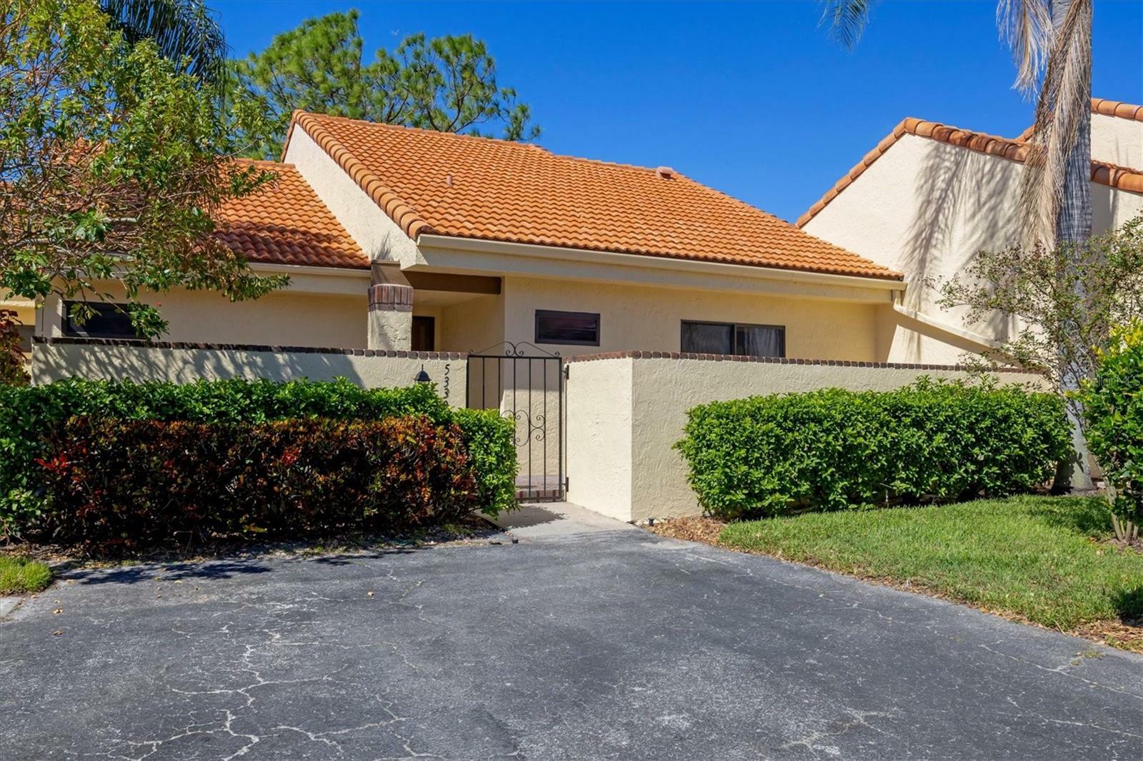 5339 Huntingwood Court 31  Sarasota FL 34235 photo