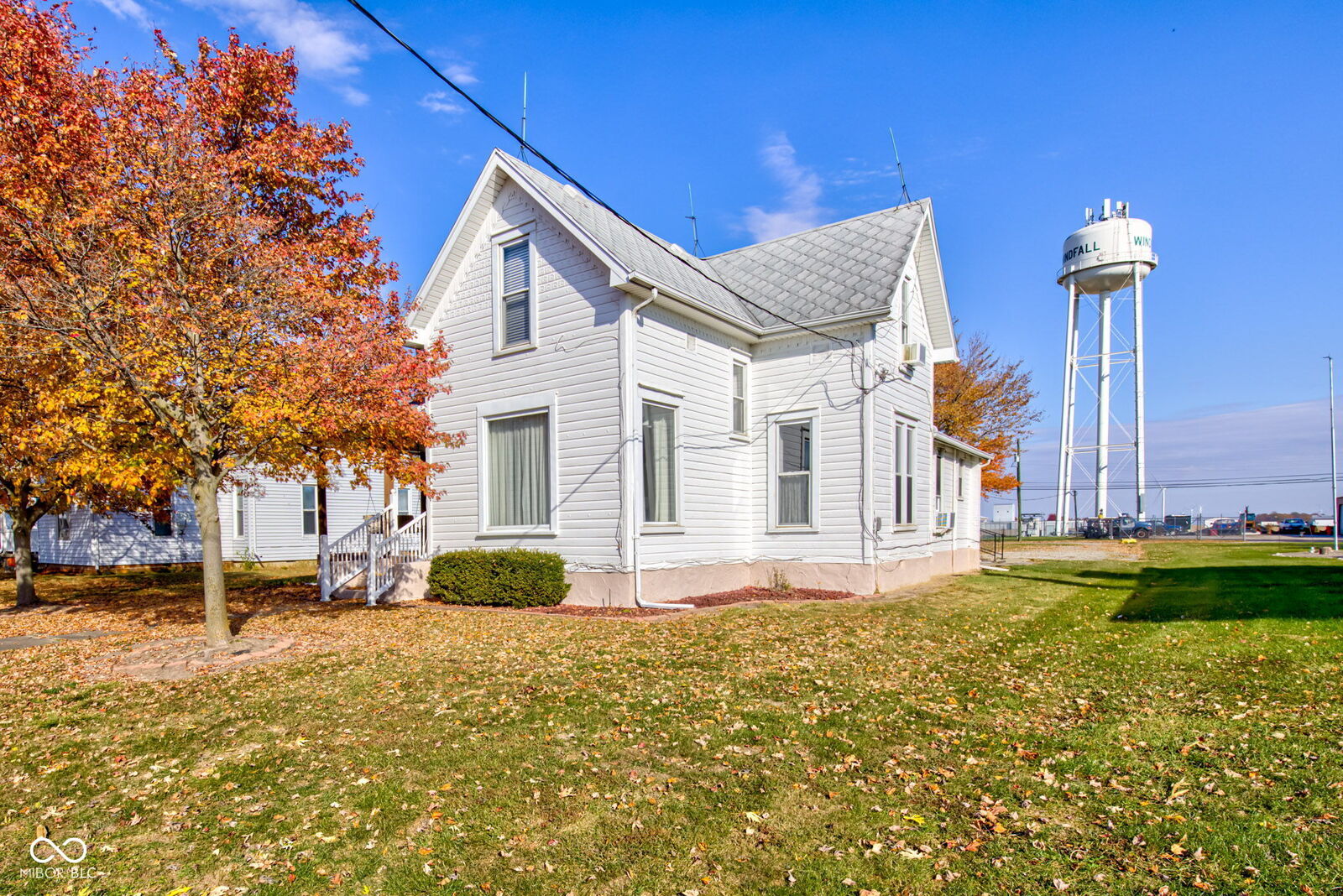 Property Photo: 211 S Independence Street IN 46076