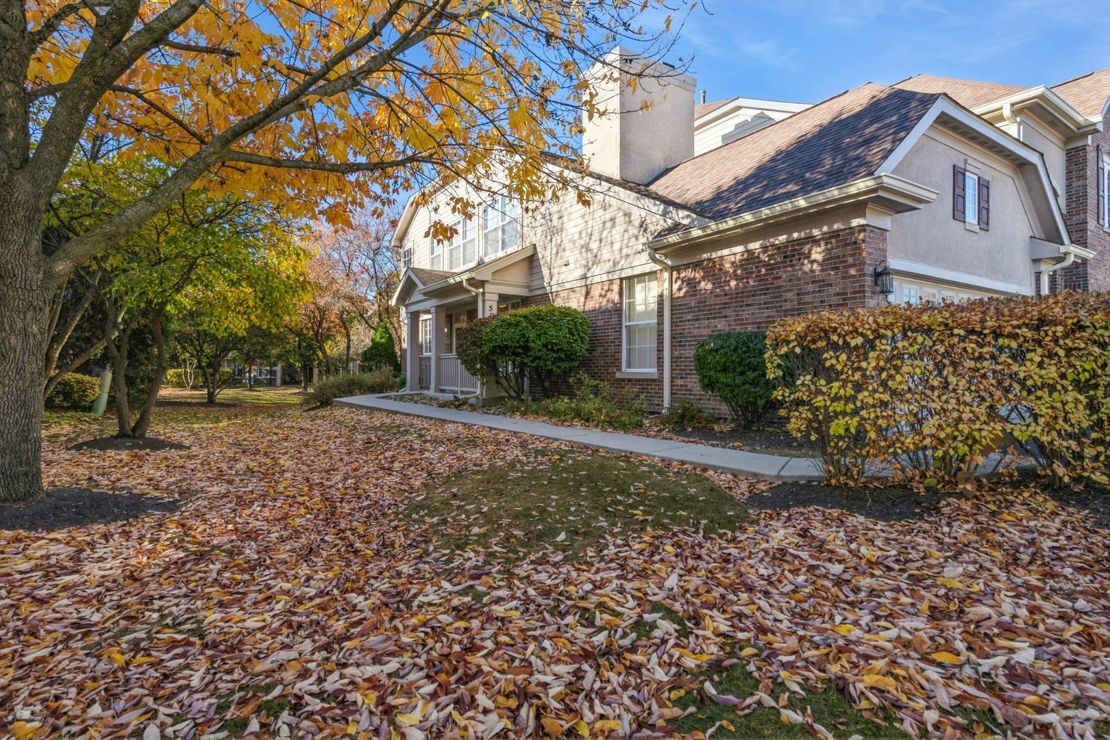 Property Photo:  511 Harvey Lake Drive  IL 60061 