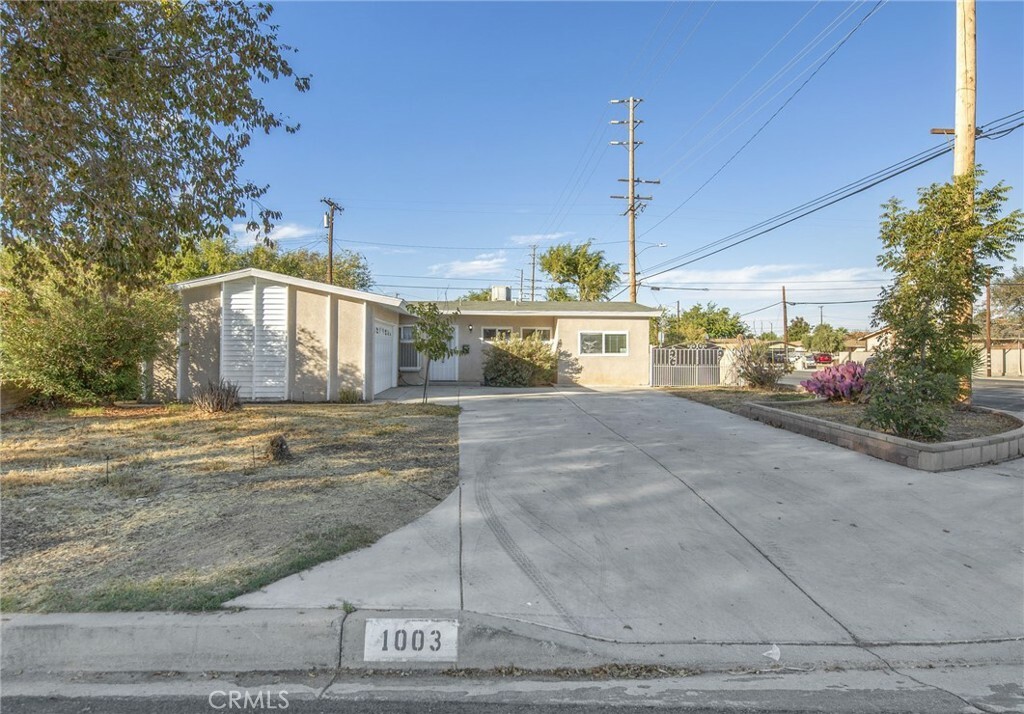 1003 W Avenue J13  Lancaster CA 93534 photo