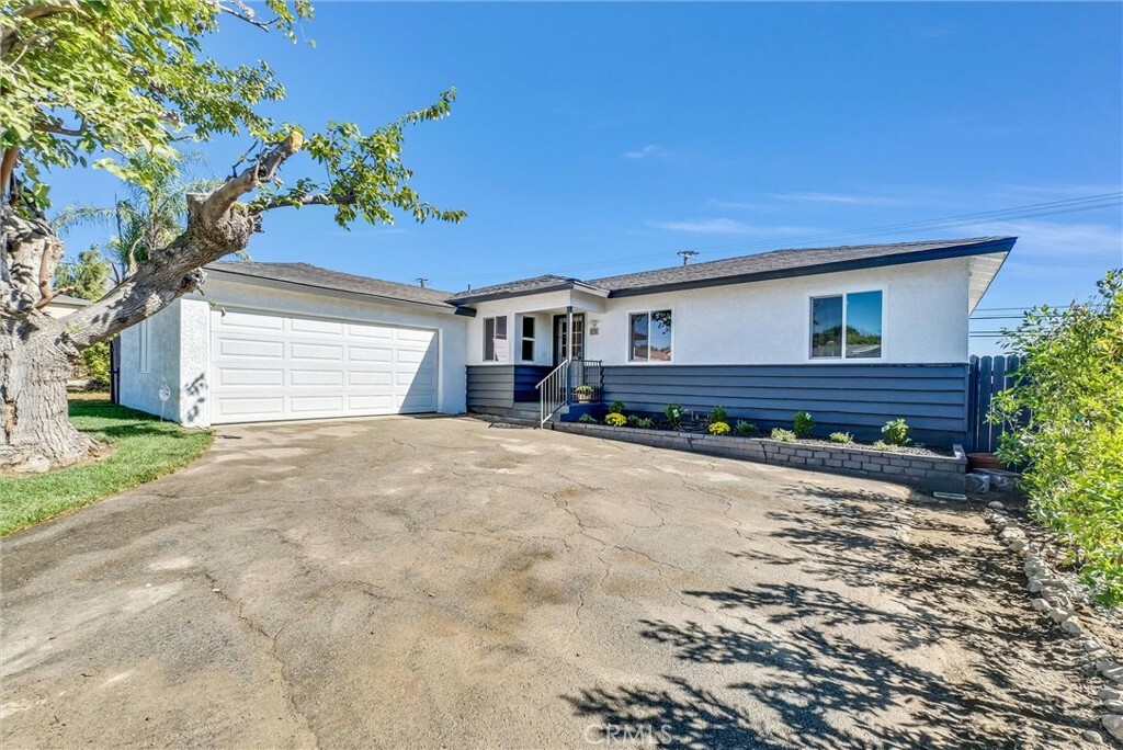 Property Photo:  876 Sharon Way  CA 91786 