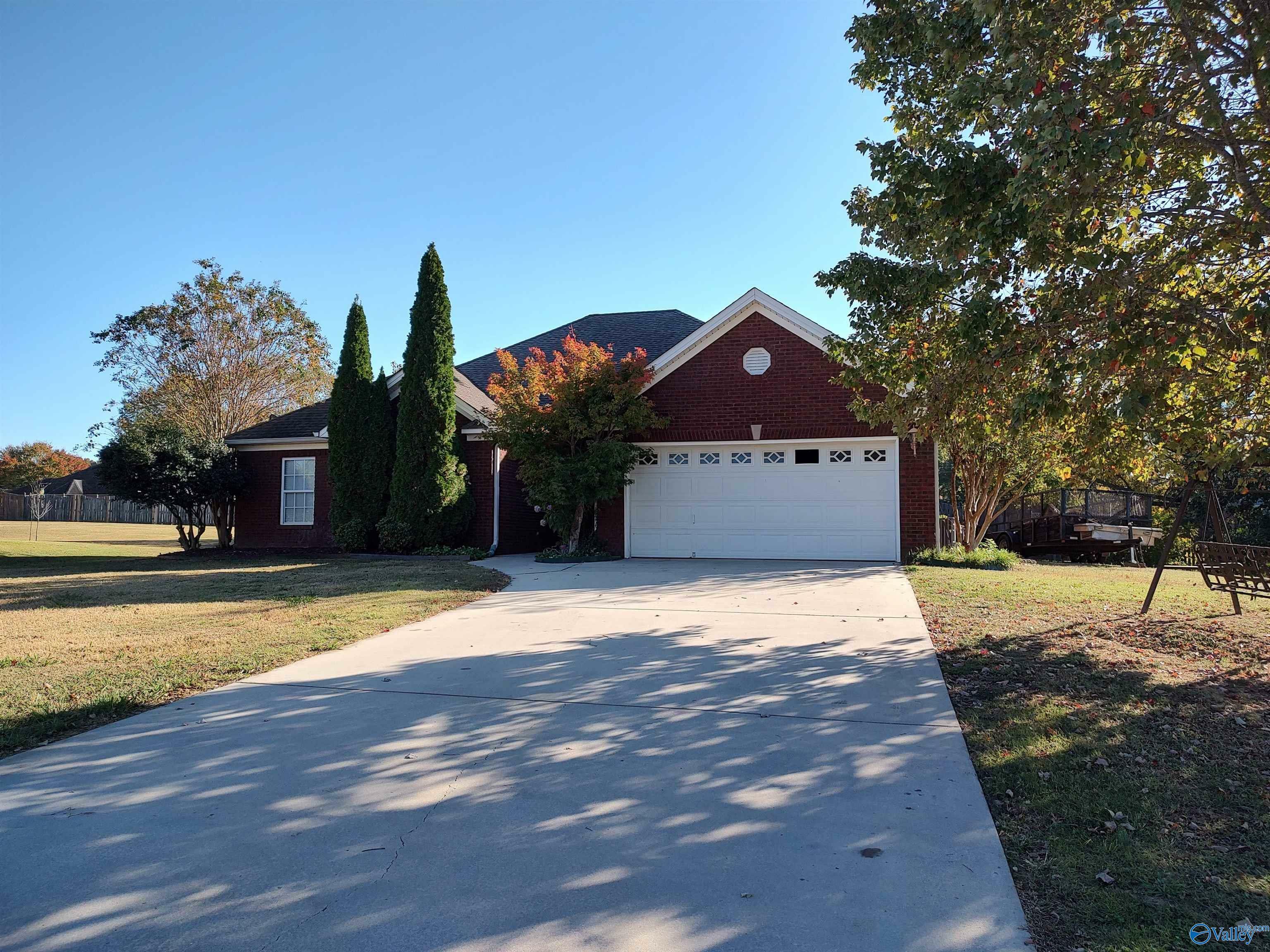 Property Photo:  200 Turkey Point Drive  AL 35761 