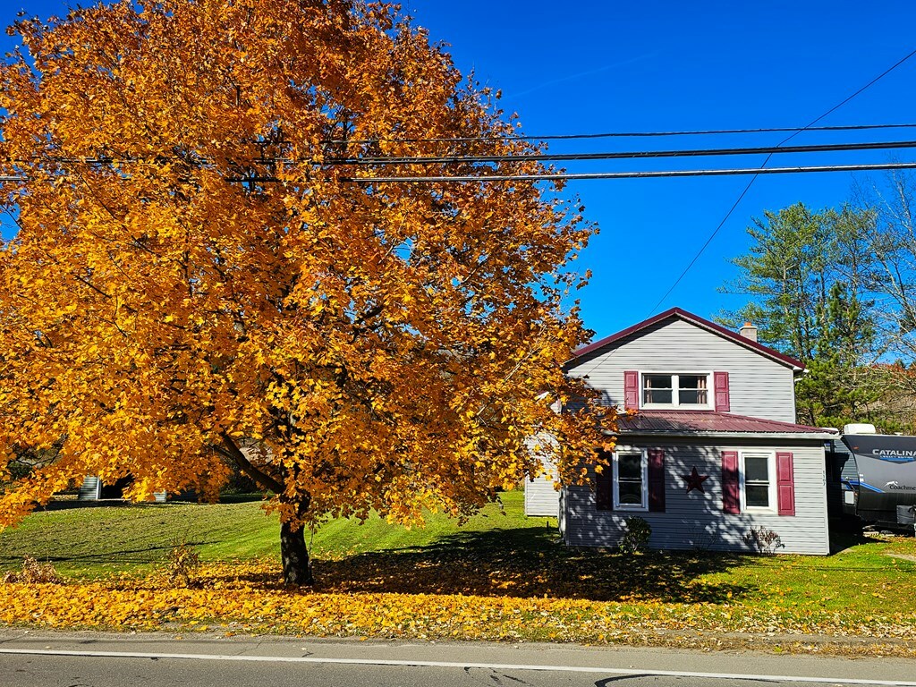 Property Photo:  1107 Main St  PA 18837 