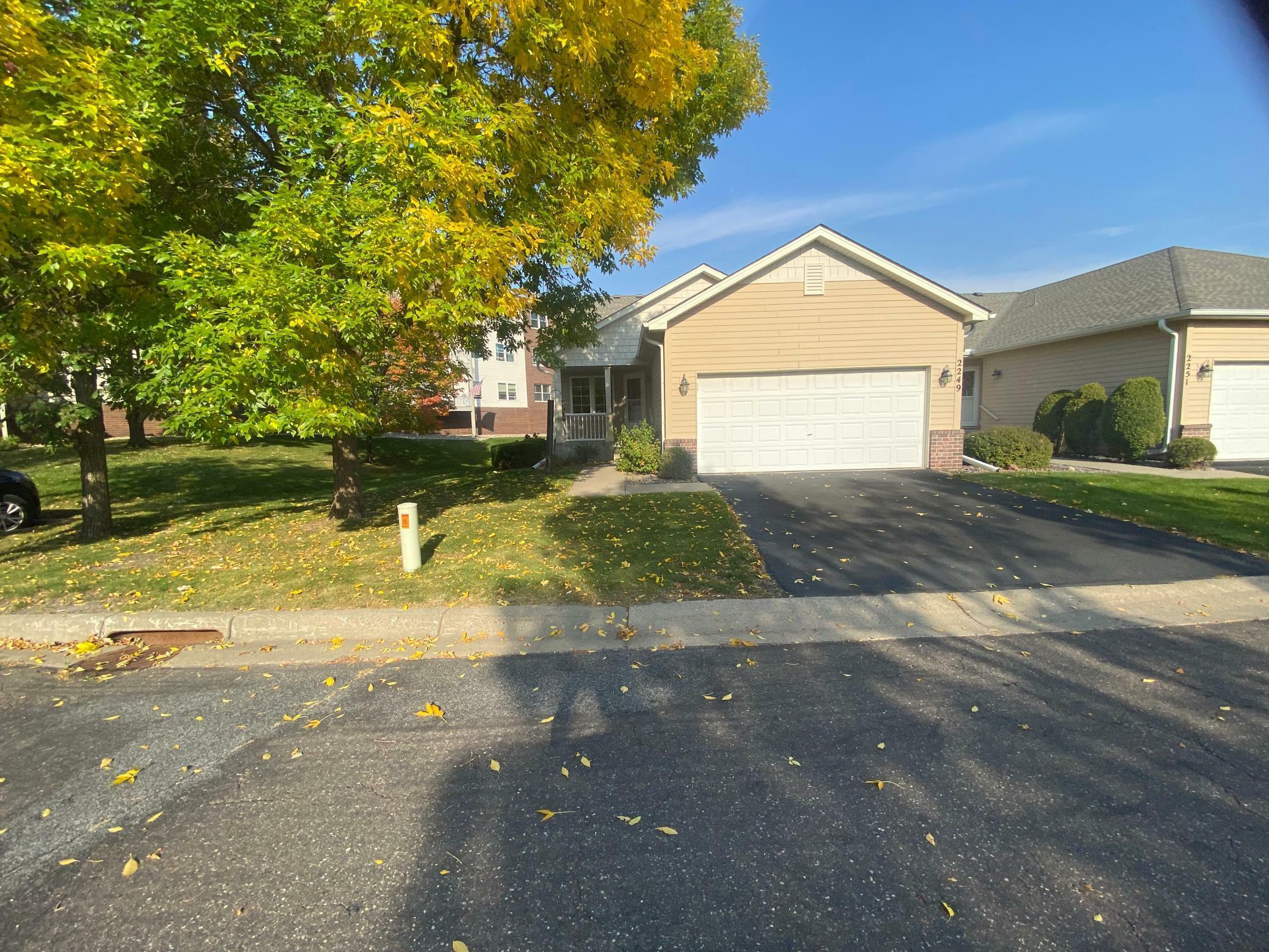 Property Photo:  2249 Penn Place  MN 55109 