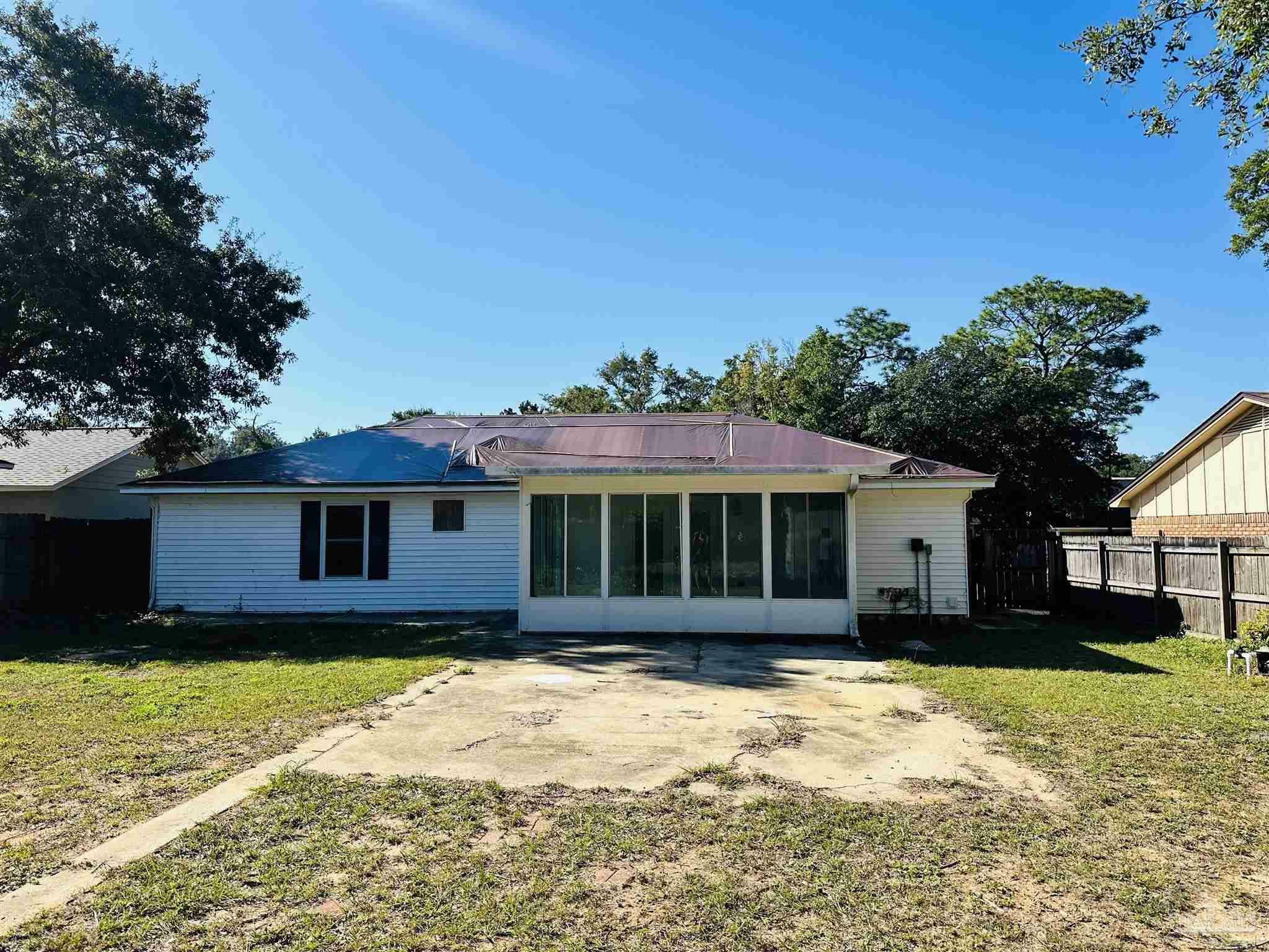 Property Photo:  3962 Elmcrest Dr  FL 32504 