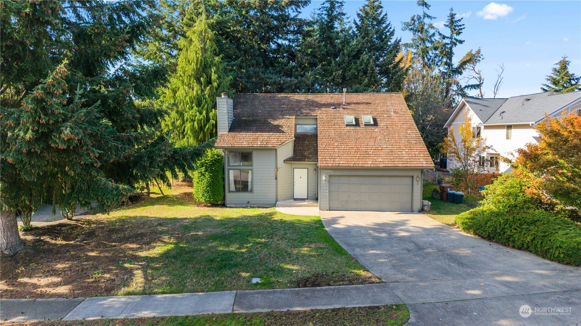 Property Photo:  4002 Larchmont Avenue NE  WA 98422 