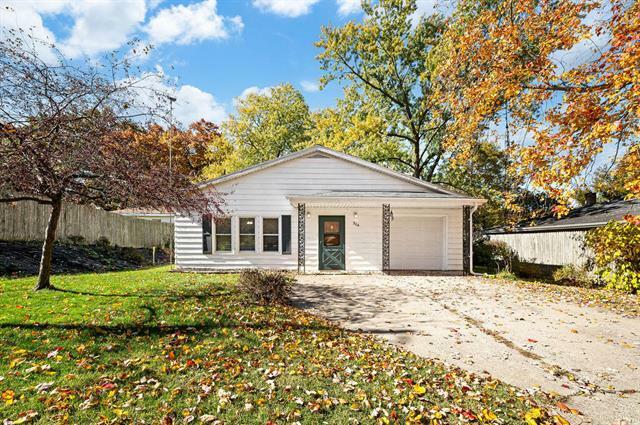 Property Photo:  304 Hillview Street  MI 49107 