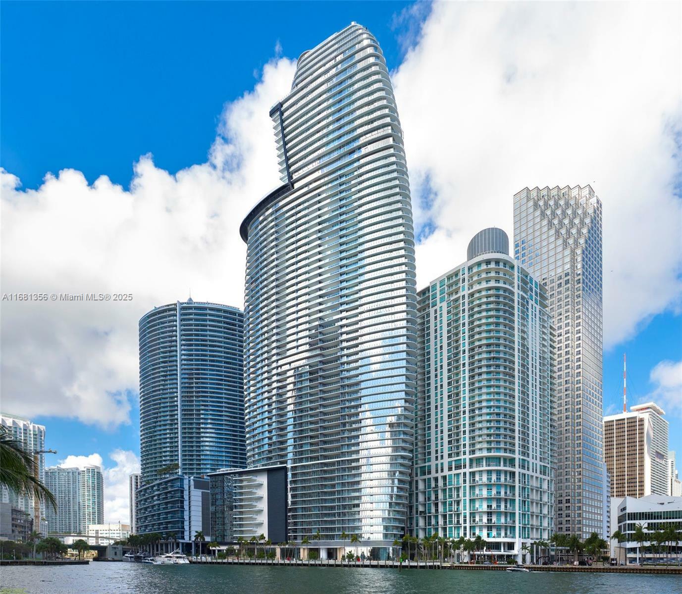 Property Photo: 300 Biscayne Blvd Way 1205C FL 33131