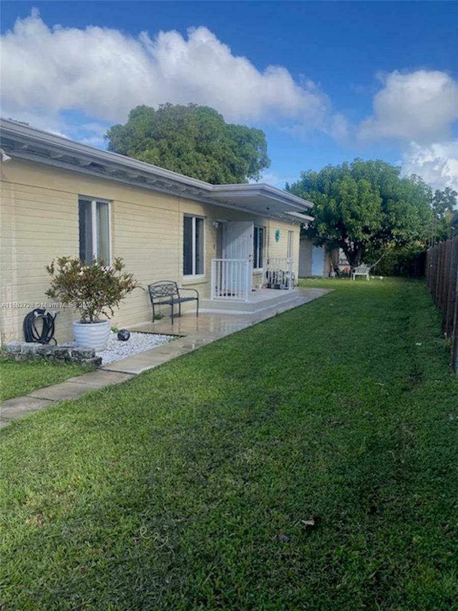 Property Photo:  2551 SW 18th St  FL 33145 