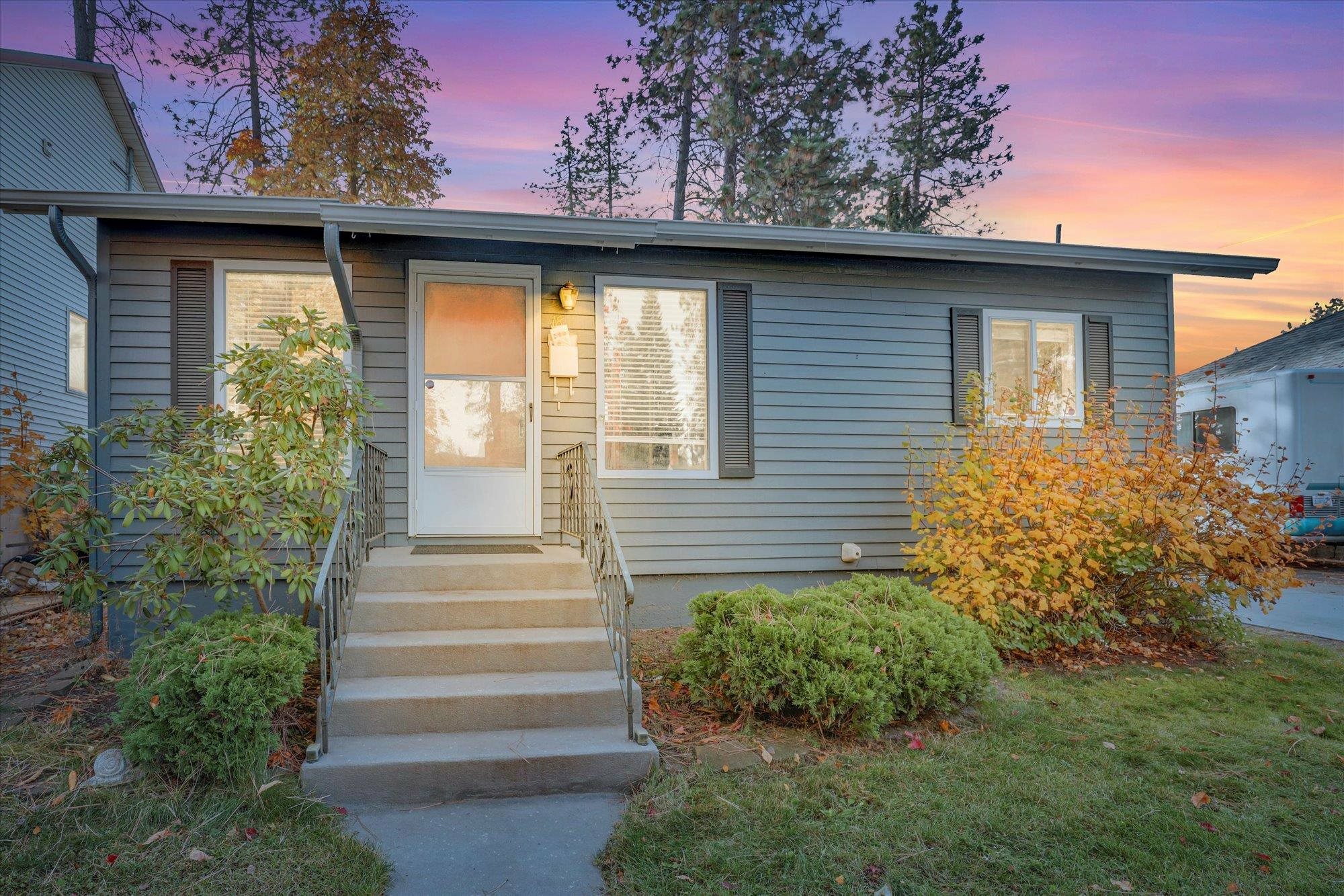 Property Photo:  18 E 34th Ave  WA 99203 