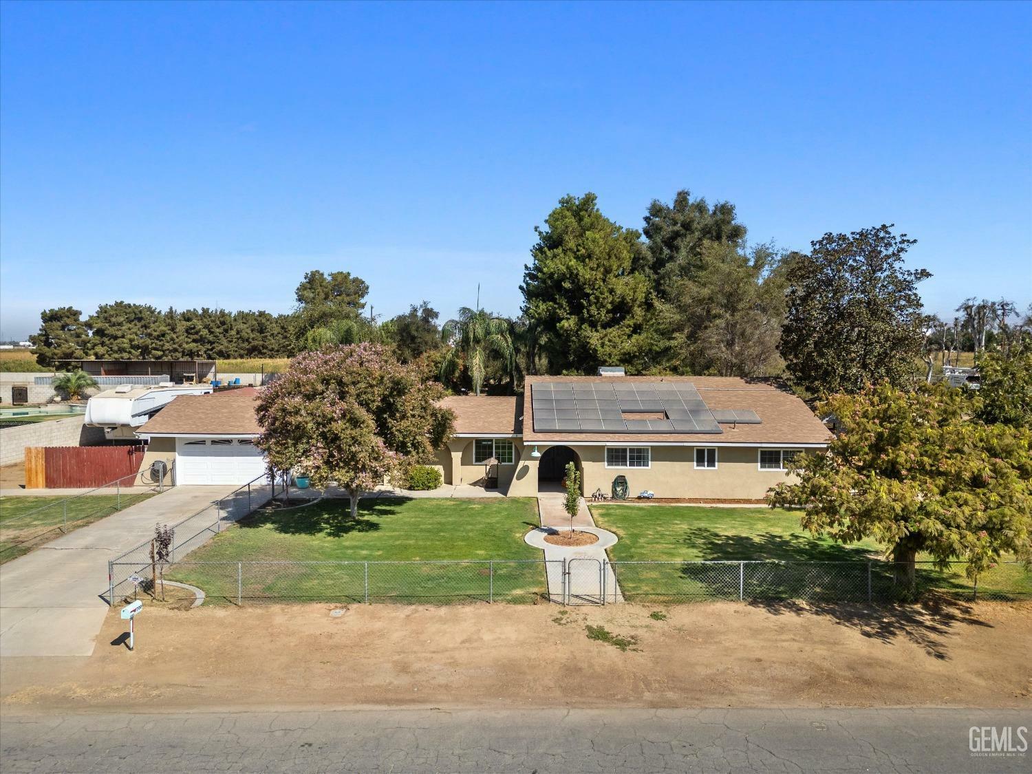 Property Photo:  7700 Reynolds Street  CA 93307 