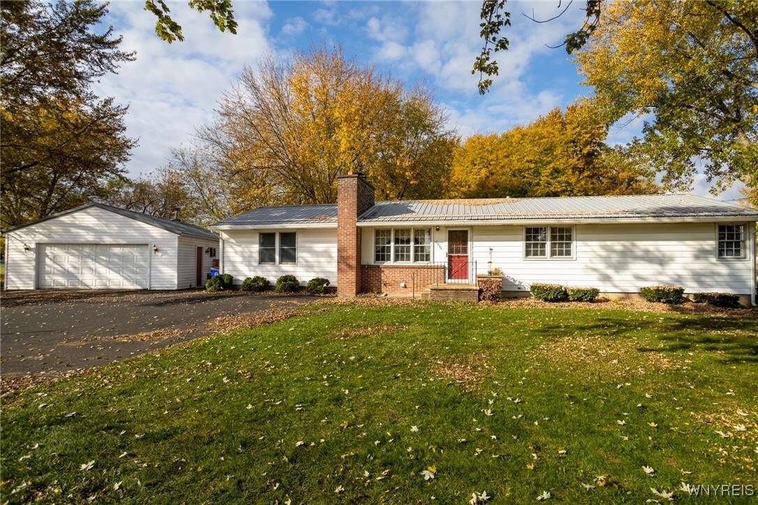 Property Photo:  3900 Ransomville Road  NY 14131 