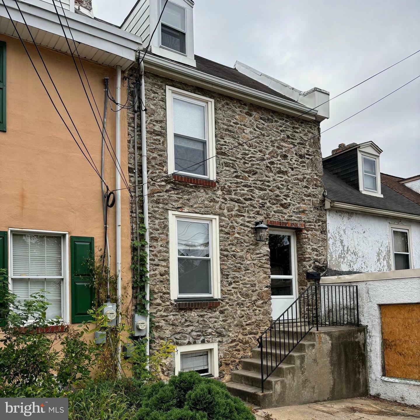 Property Photo:  111 Pensdale Street  PA 19127 