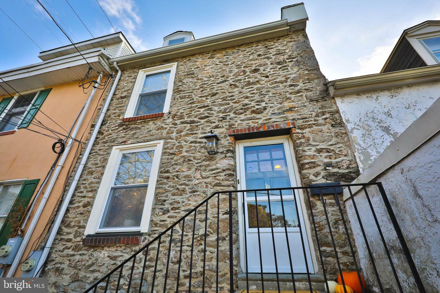 Property Photo:  111 Pensdale Street  PA 19127 