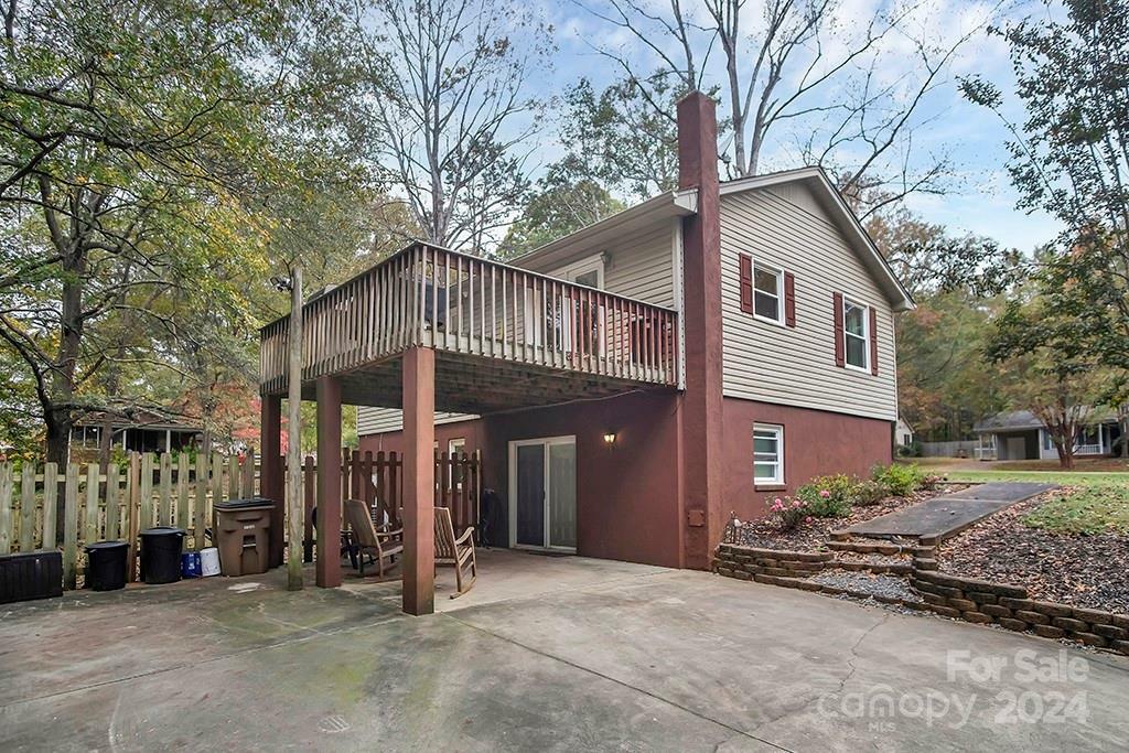 Property Photo:  914 Wyke Road  NC 28150 