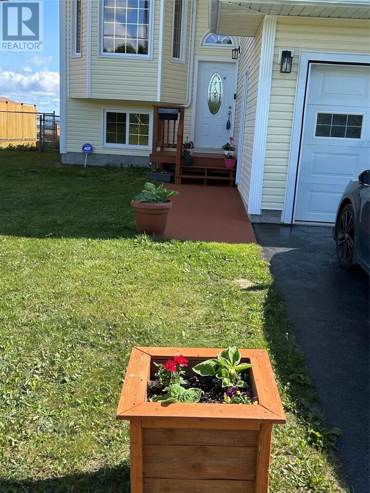 Property Photo:  59 Maryland Drive  NL A2N 2V7 