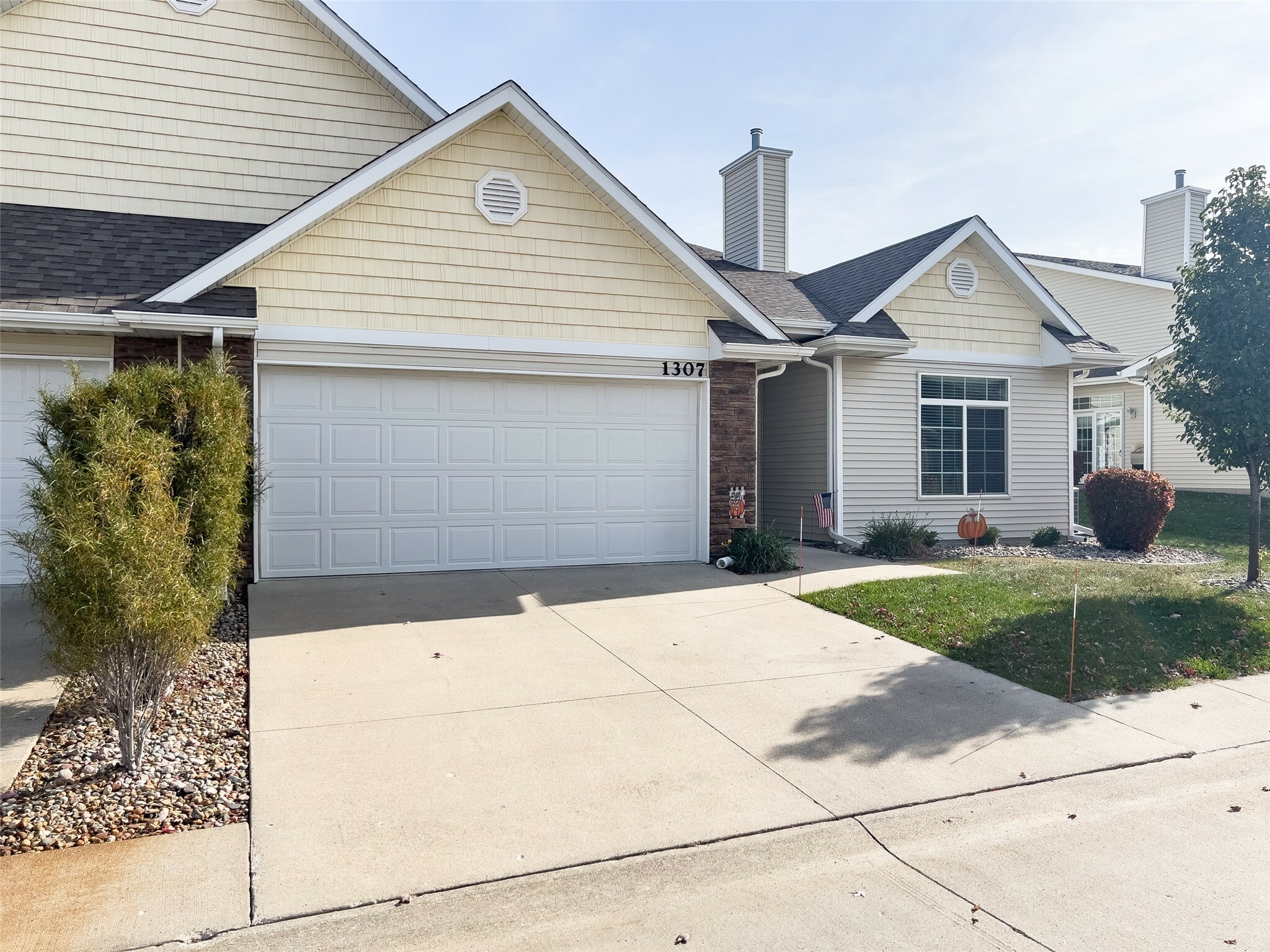 Property Photo:  1307 SE Birch Lane  IA 50021 