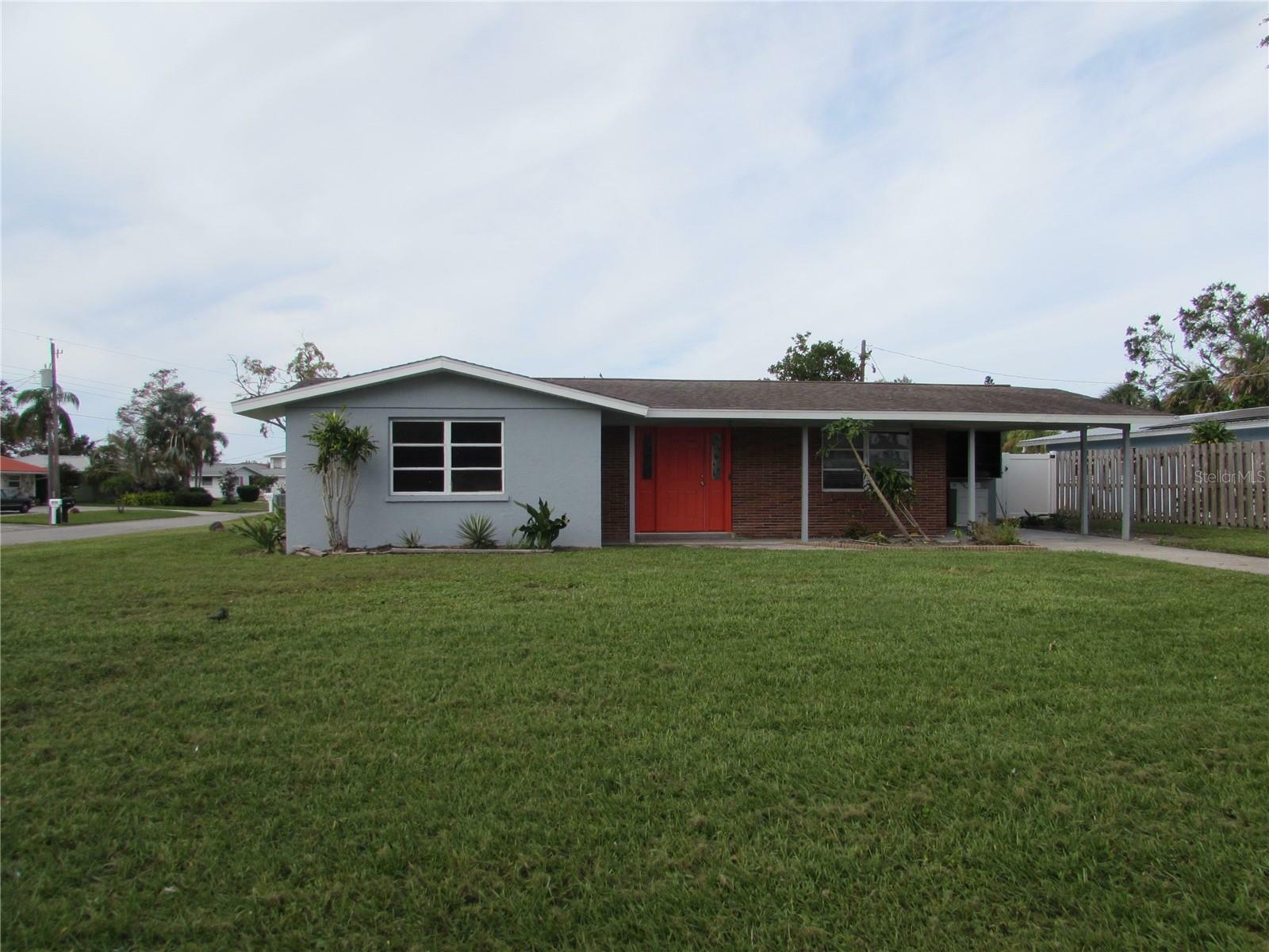 1083 Tarpon Avenue  Sarasota FL 34237 photo