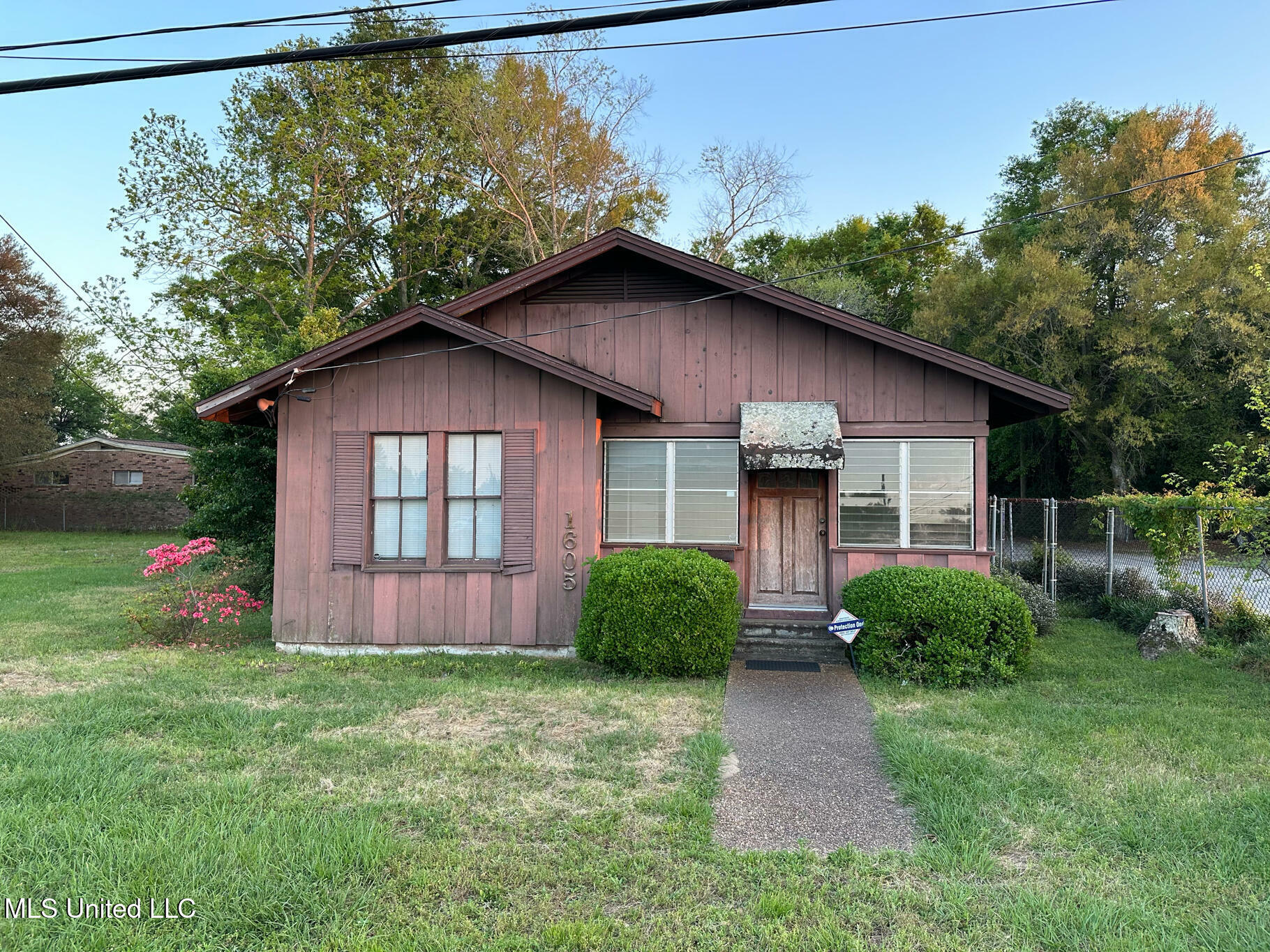 Property Photo:  1605 25th Street  MS 39501 