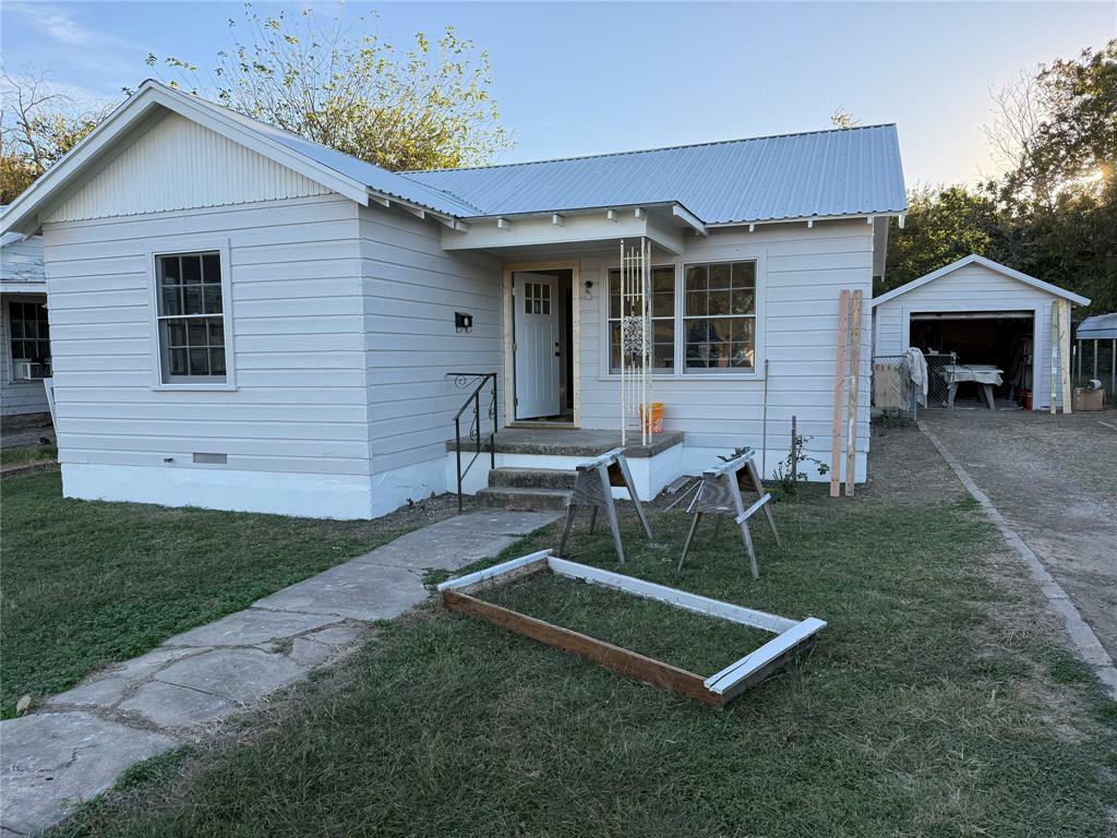 Property Photo:  2505 Vine Street  TX 76801 