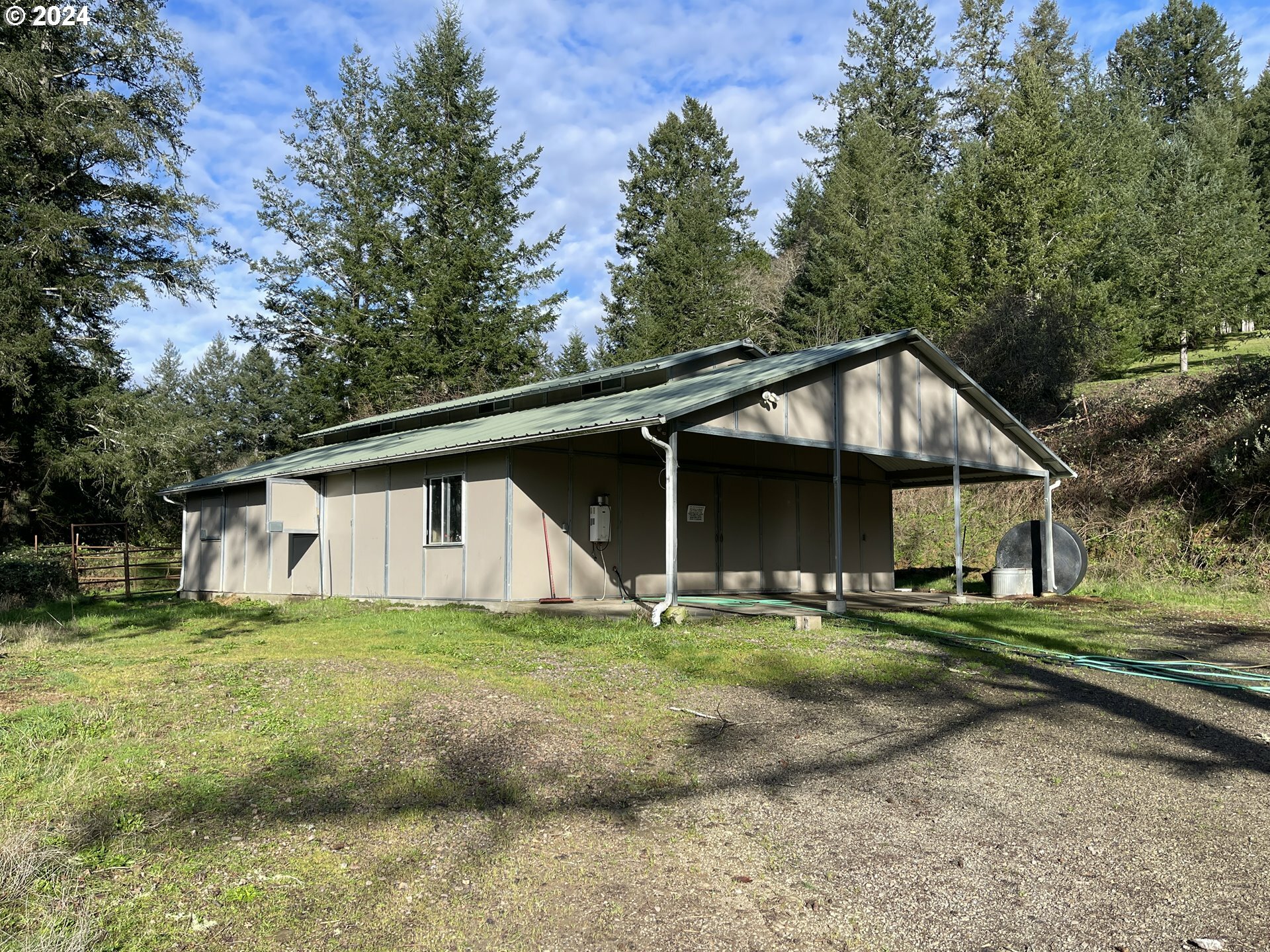 Property Photo:  17676 Gardner Ridge Rd  OR 97415 