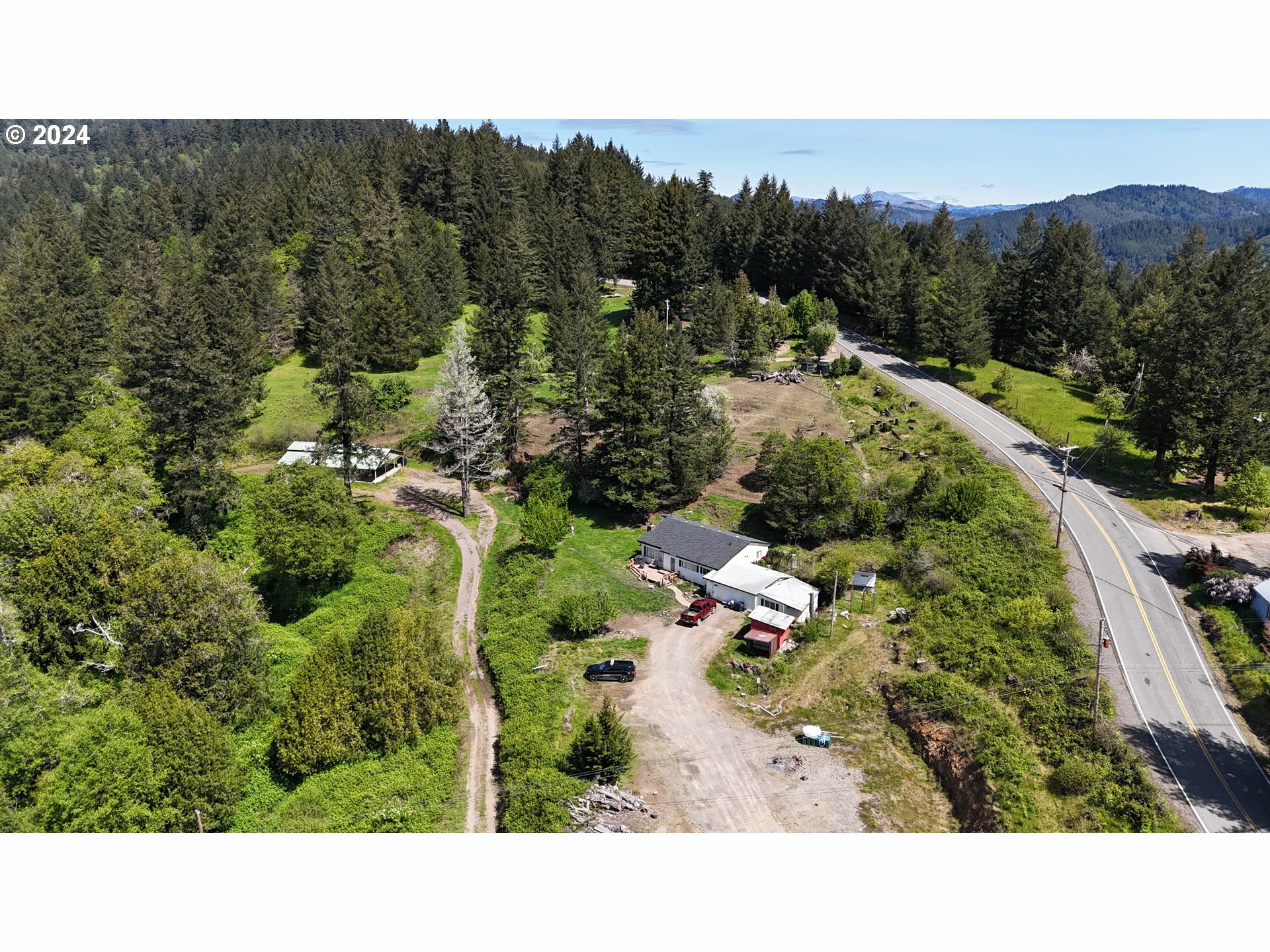 Property Photo: 17676 Gardner Ridge Rd OR 97415