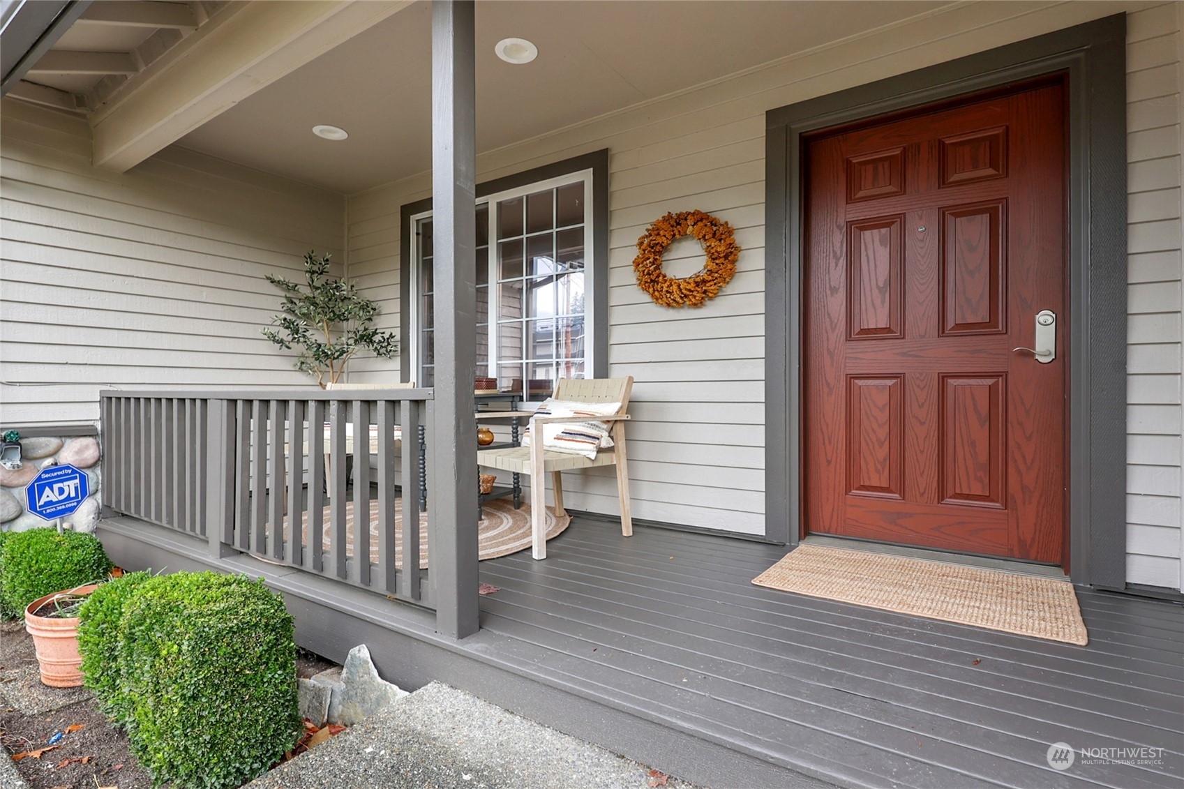 Property Photo:  17100 Spruce Way  WA 98037 