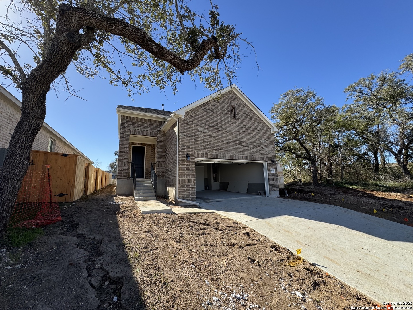 Property Photo: 504 Possumhaw Ln TX 78666