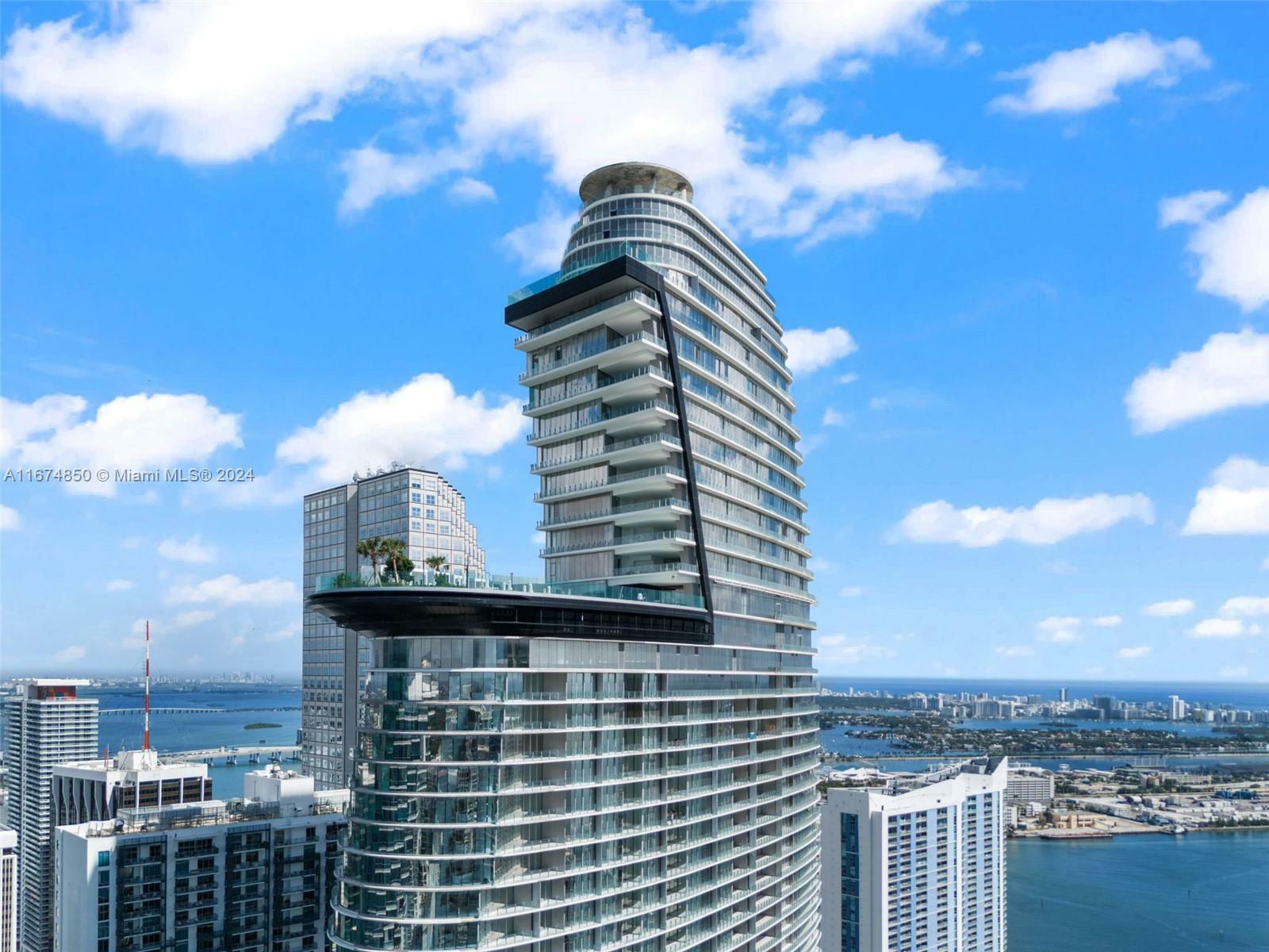 Property Photo:  300 Biscayne Blvd Way 1708  FL 33131 