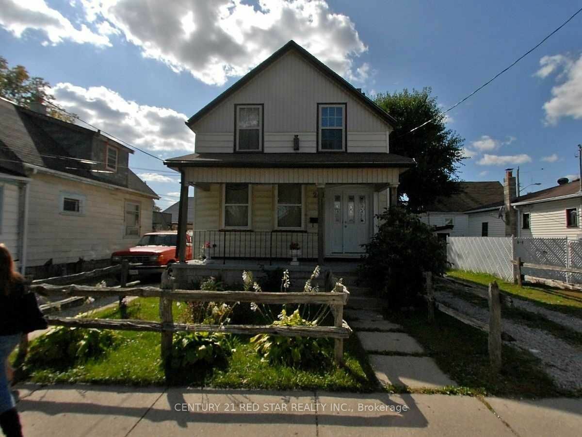 Property Photo:  241 William St  ON N6B 3C1 