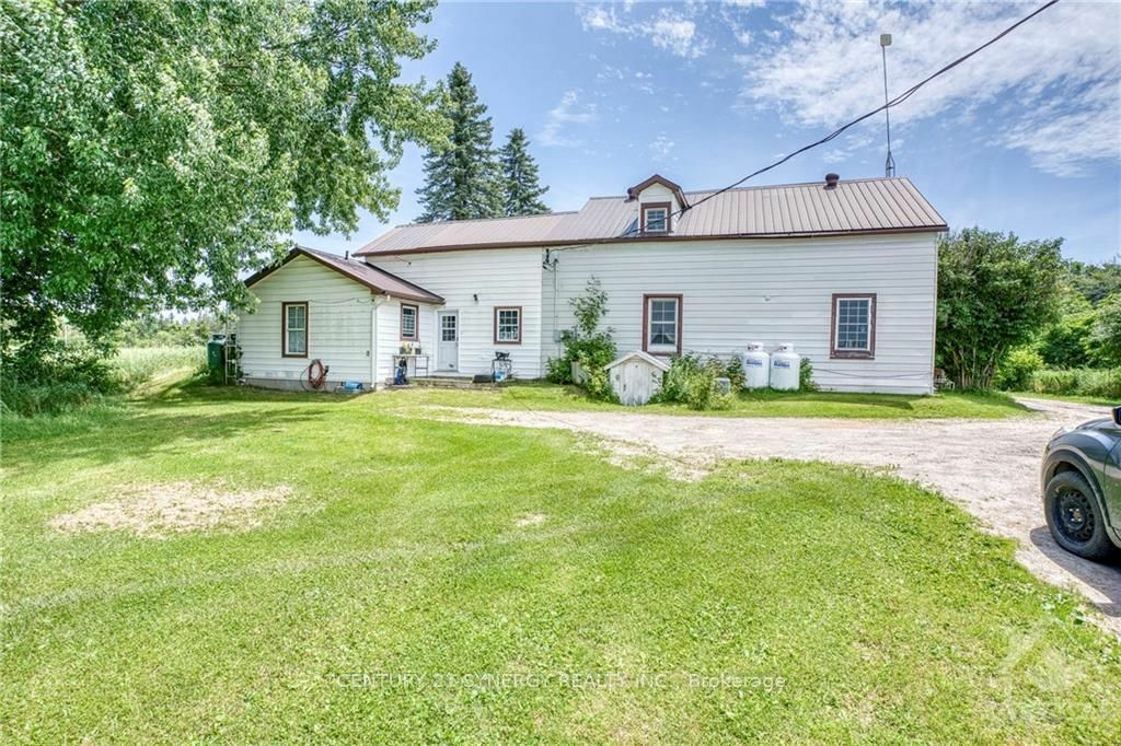 Property Photo:  3374 Drummond Concession 2 Rd  ON K7H 3C5 