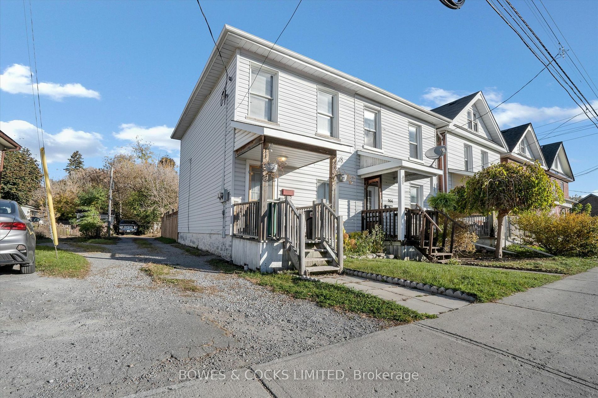 Property Photo:  266 Wolfe St  ON K9J 2L3 