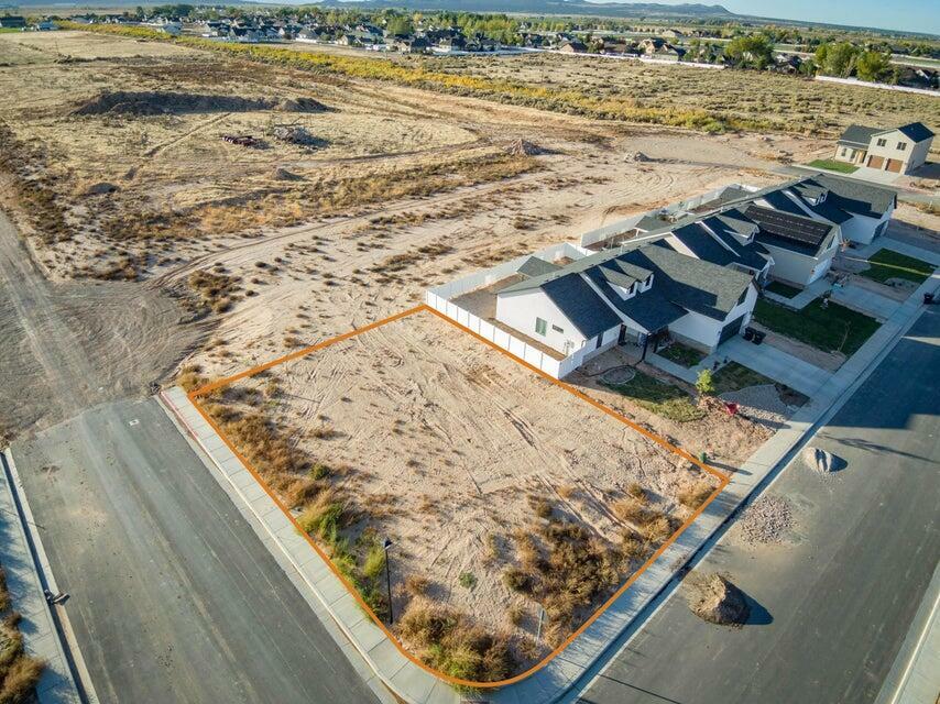 Property Photo:  1127 N Yucca St Lot 20  UT 84721 