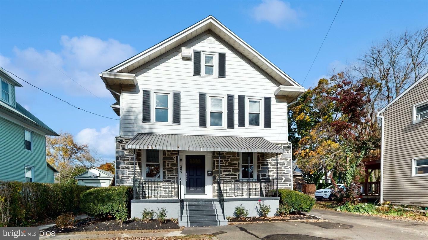 Property Photo:  305 E Glenside Avenue  PA 19038 